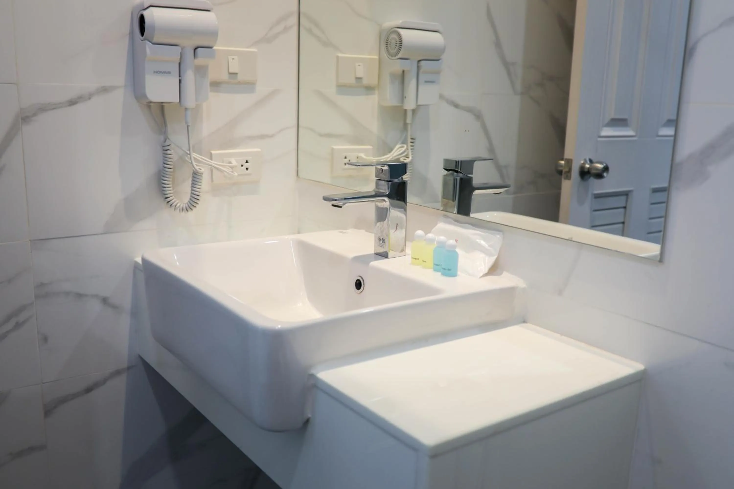 Bathroom in Baan Suan Khun Ta and Golf Resort