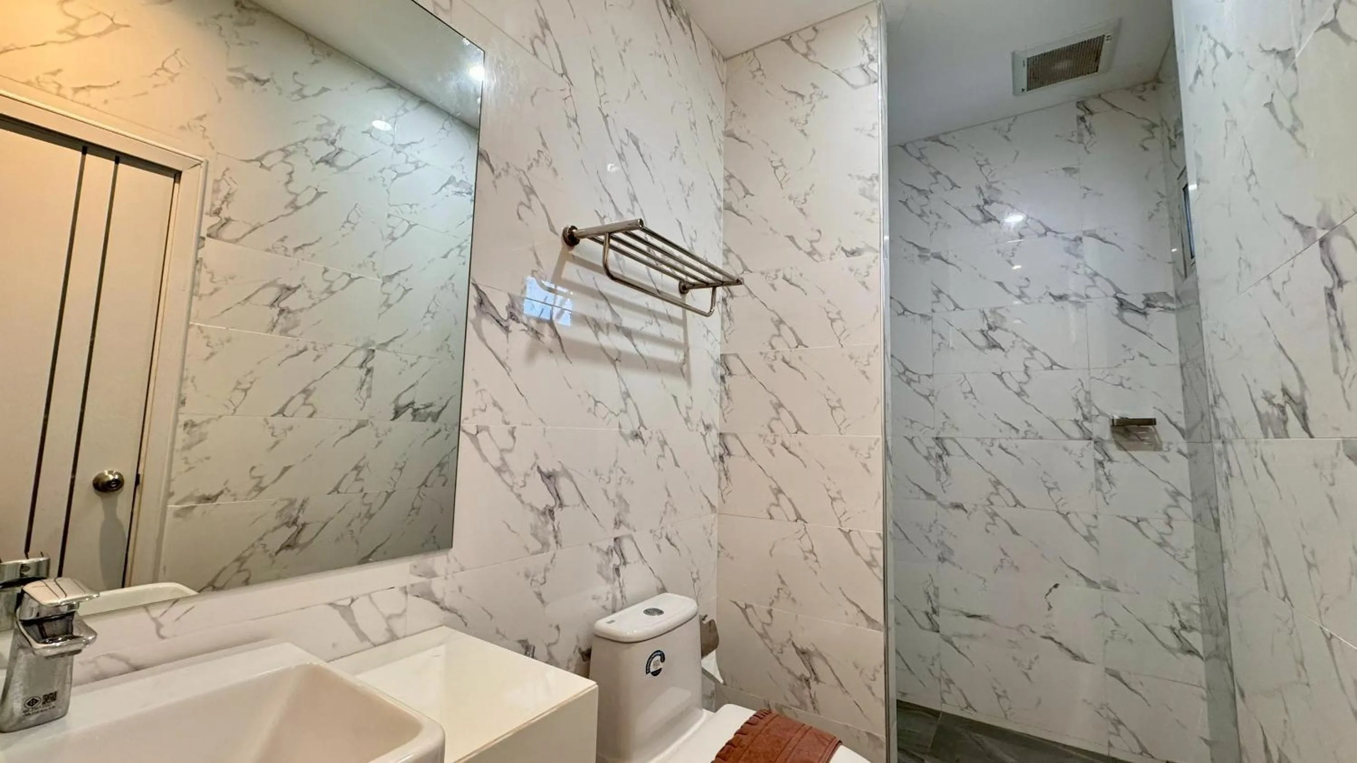 Toilet in Baan Suan Khun Ta and Golf Resort