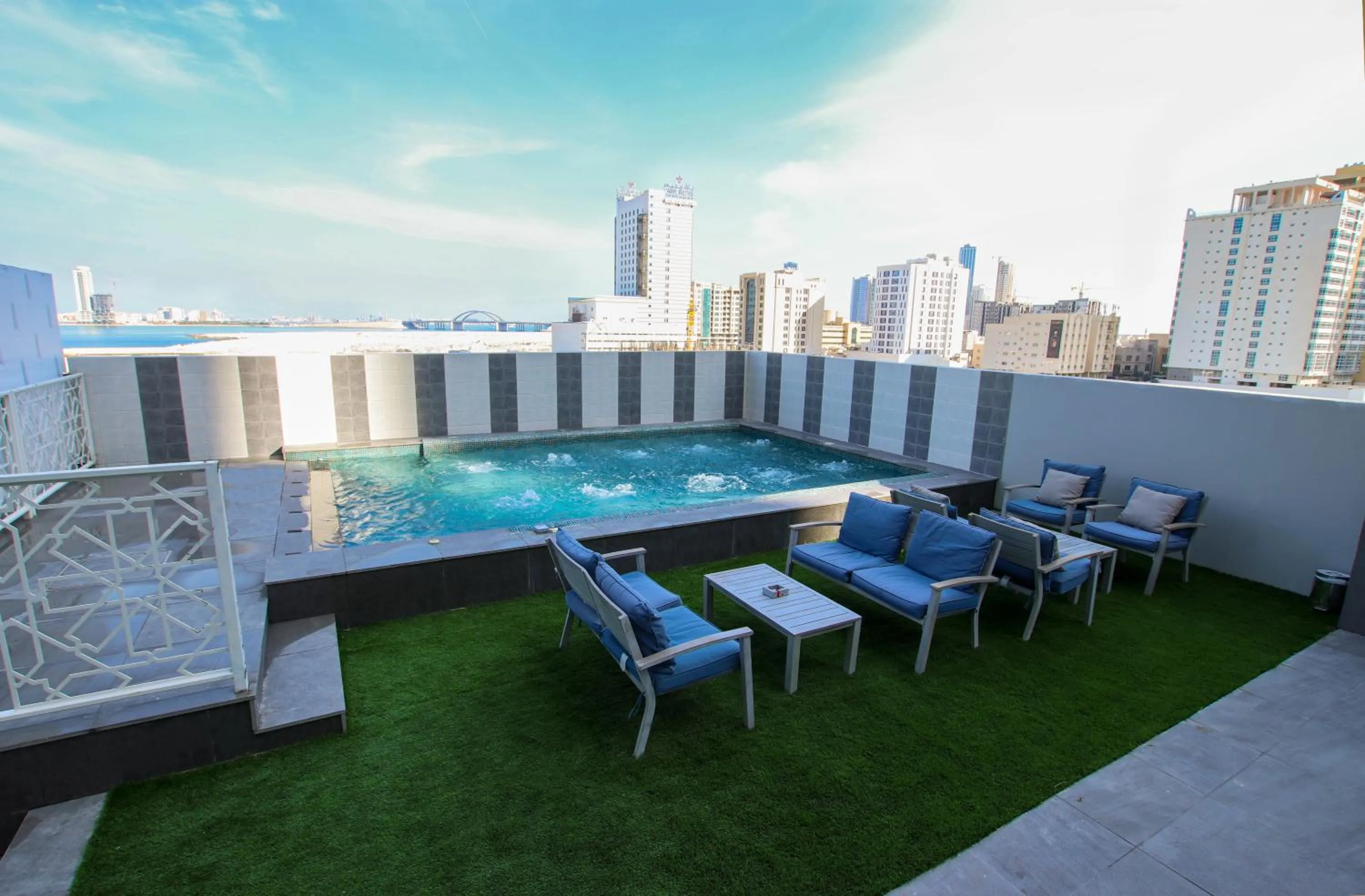 Pool view in The Seven Hotel