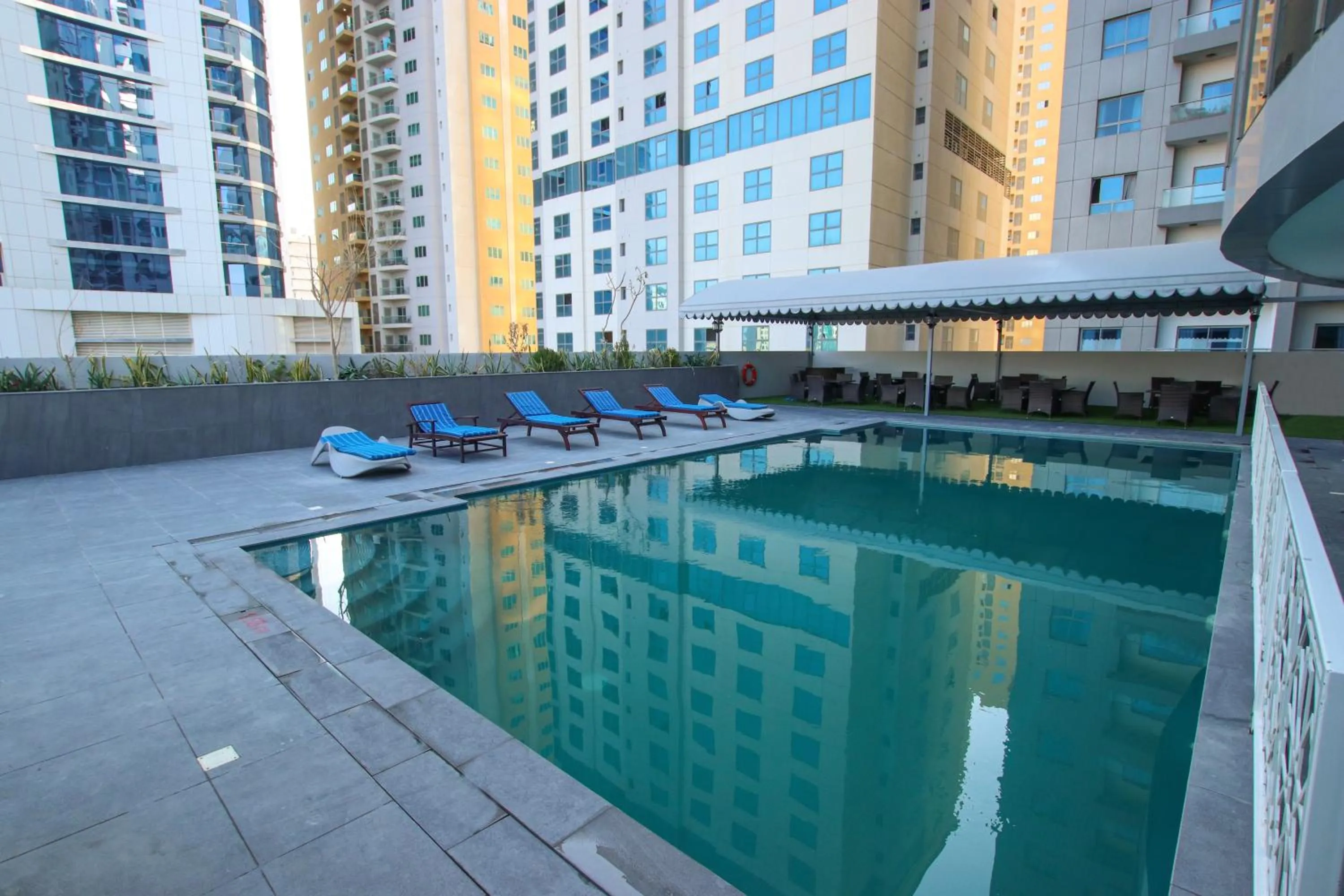 Swimming pool in The Seven Hotel