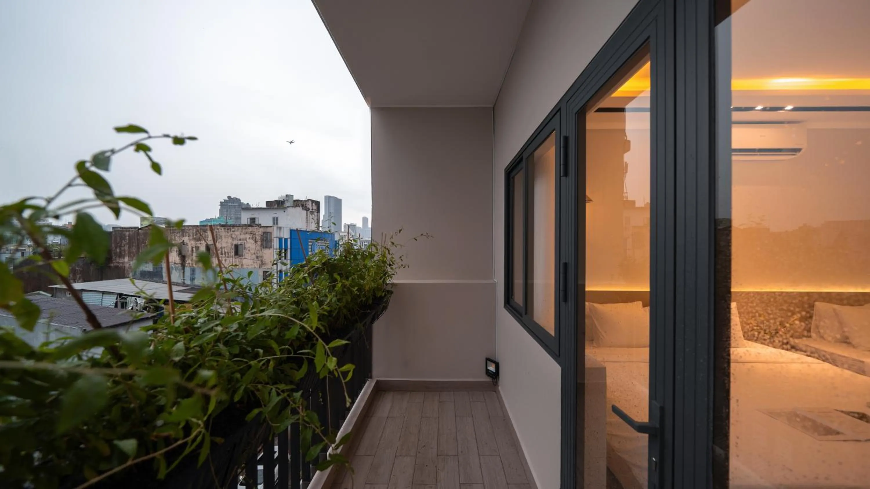Bed in The Cozy Inn Hotel Ho Chi Minh
