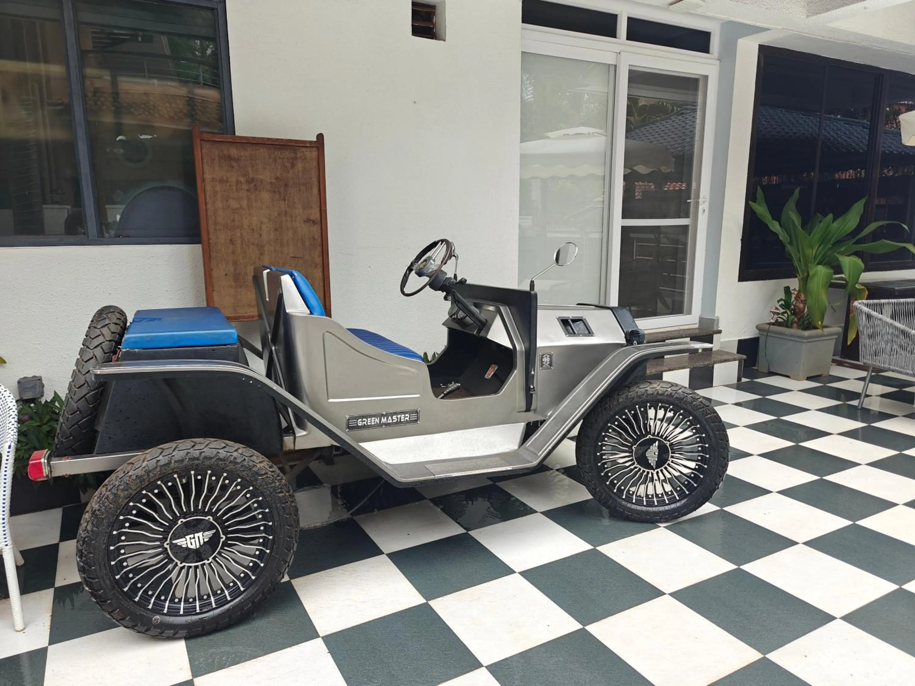 Decorative detail in La Sunila suites Baga by WSI