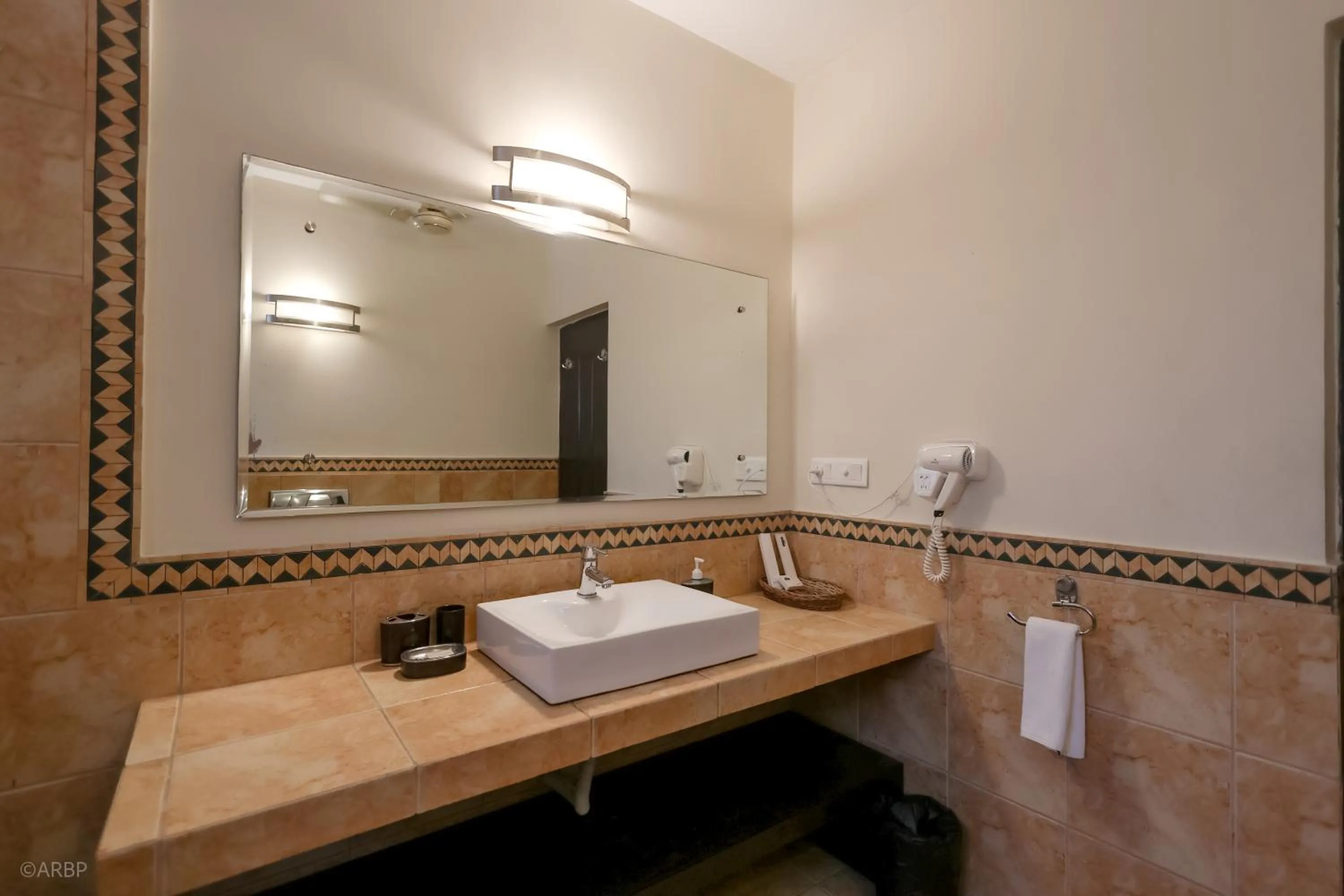 Bathroom in La Sunila suites Baga by WSI