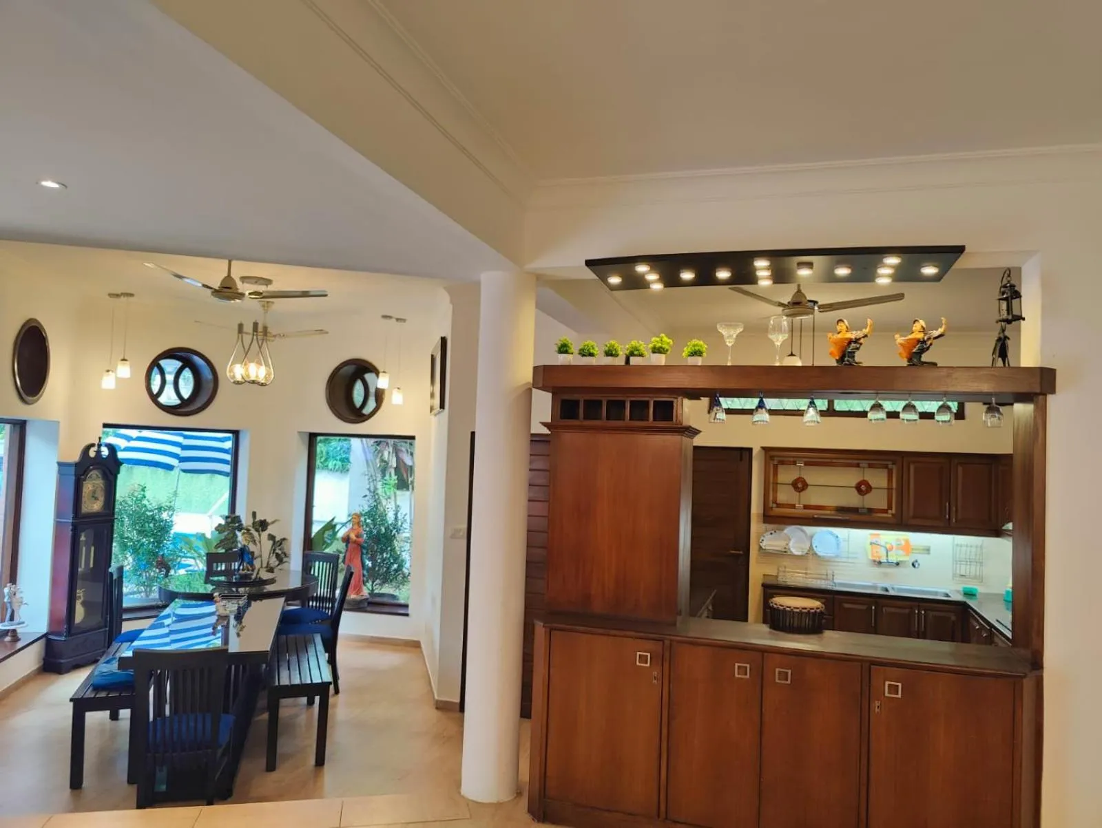 Kitchen or kitchenette in La Sunila suites Baga by WSI