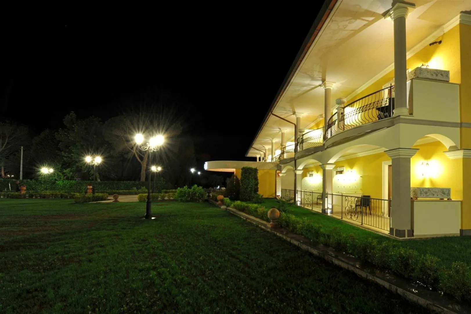 Facade/entrance in Hotel Lido - Beach and Palace