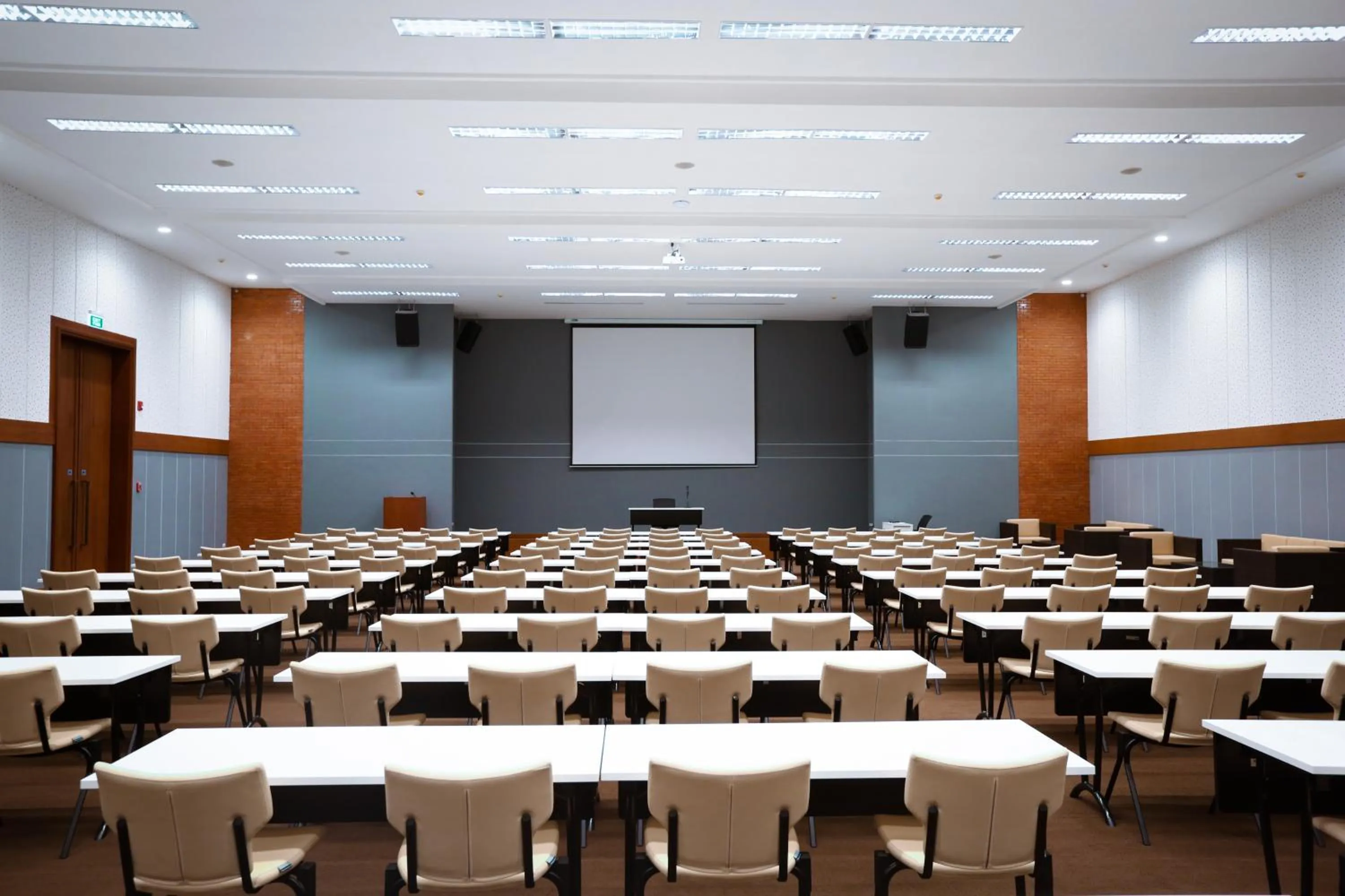 Meeting/conference room in Sea Sand Sun Hua Hin by JC Kevin Hotel & Resort