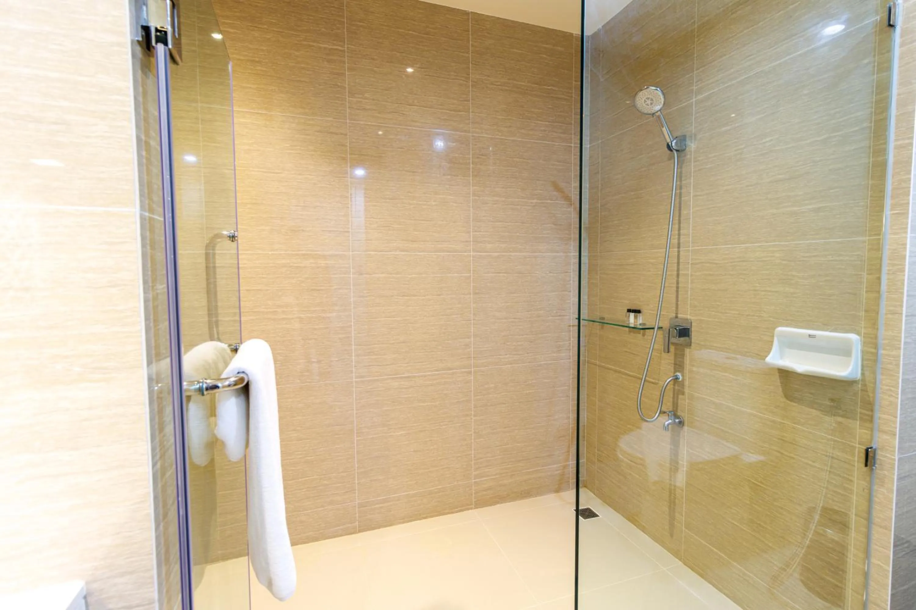 Shower in Sea Sand Sun Hua Hin by JC Kevin Hotel & Resort
