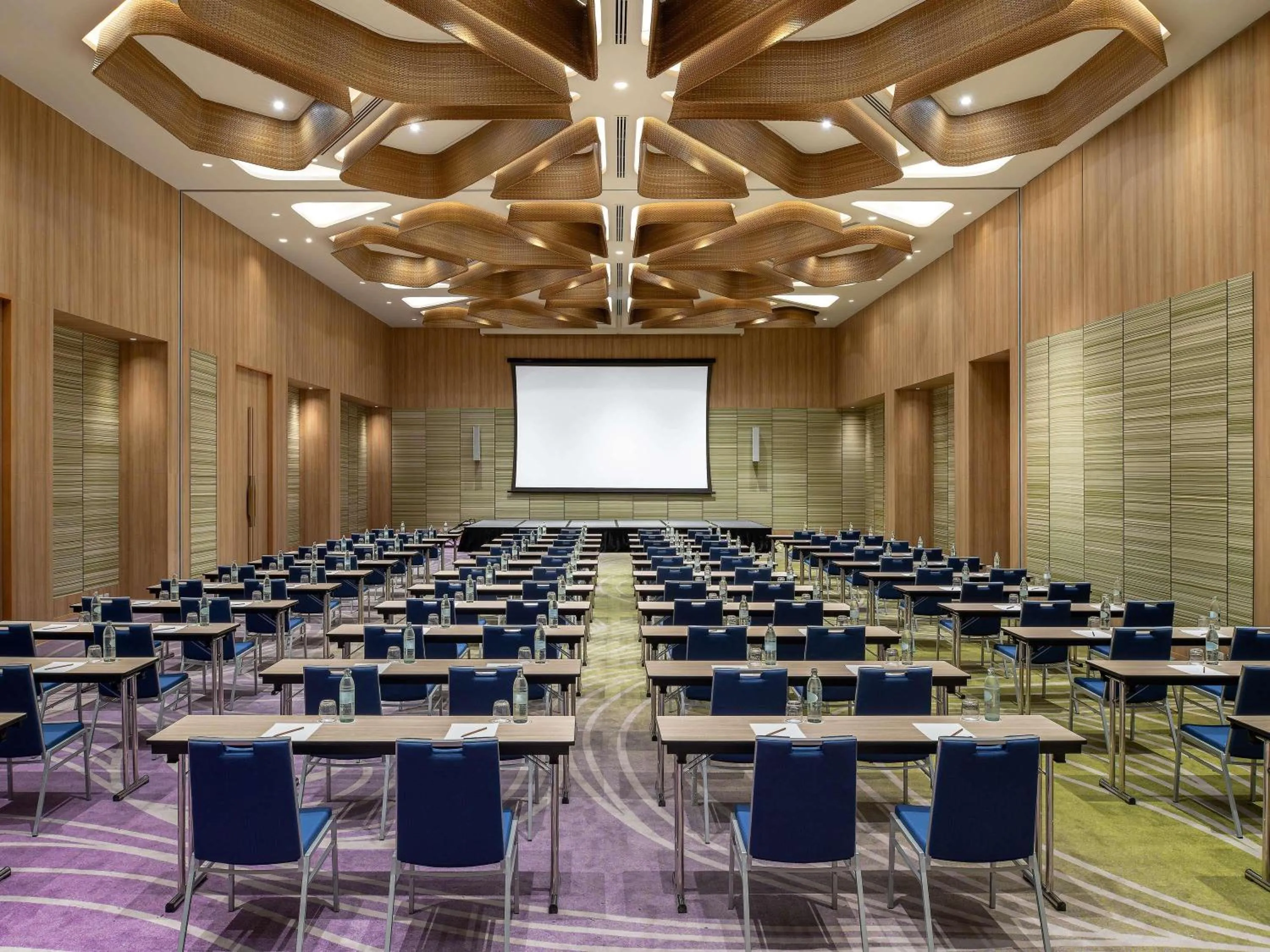 Meeting/conference room in Mercure Rayong Lomtalay Villas & Resort