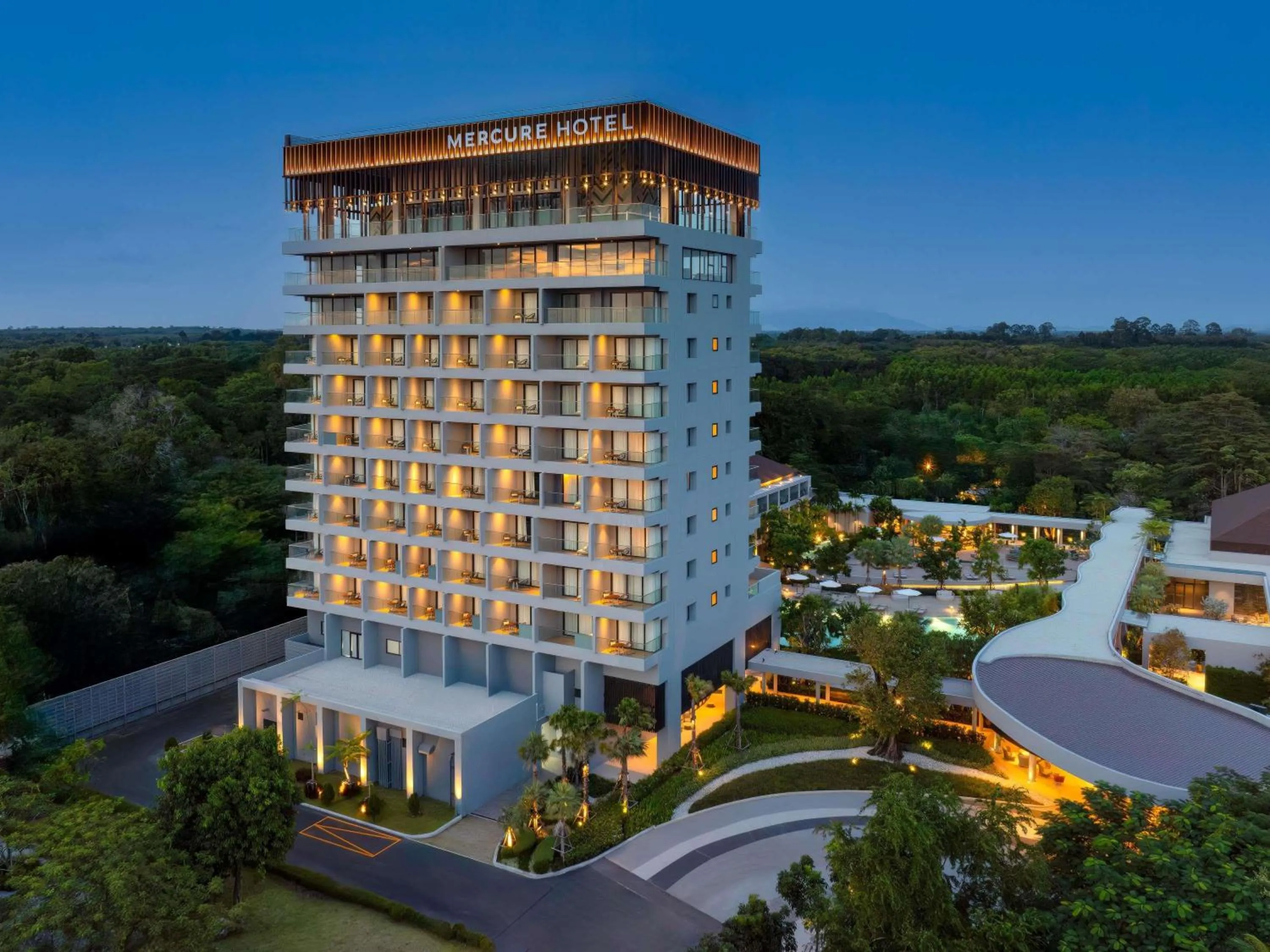 Property building in Mercure Rayong Lomtalay Villas & Resort