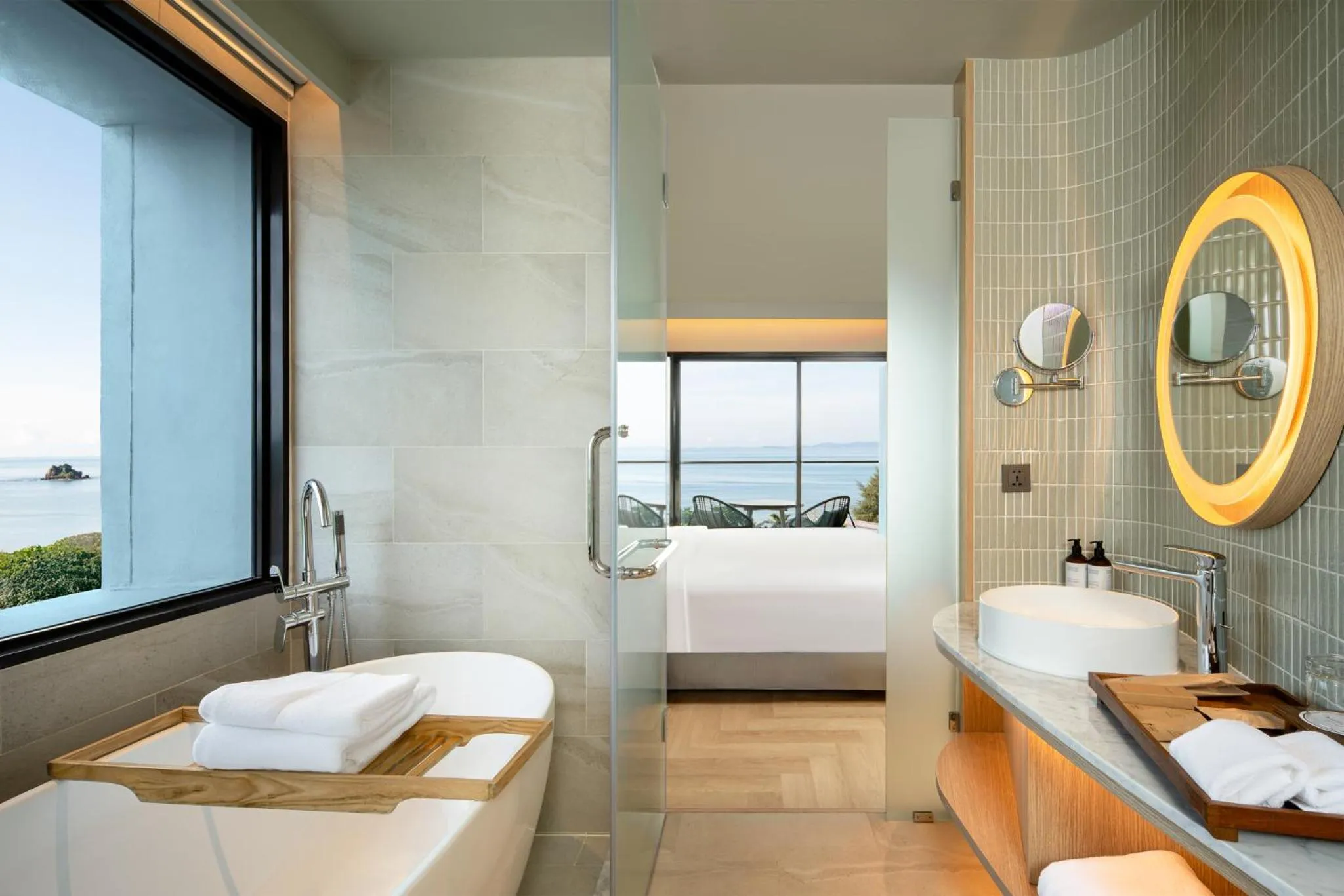 Bed in Mercure Rayong Lomtalay Villas & Resort