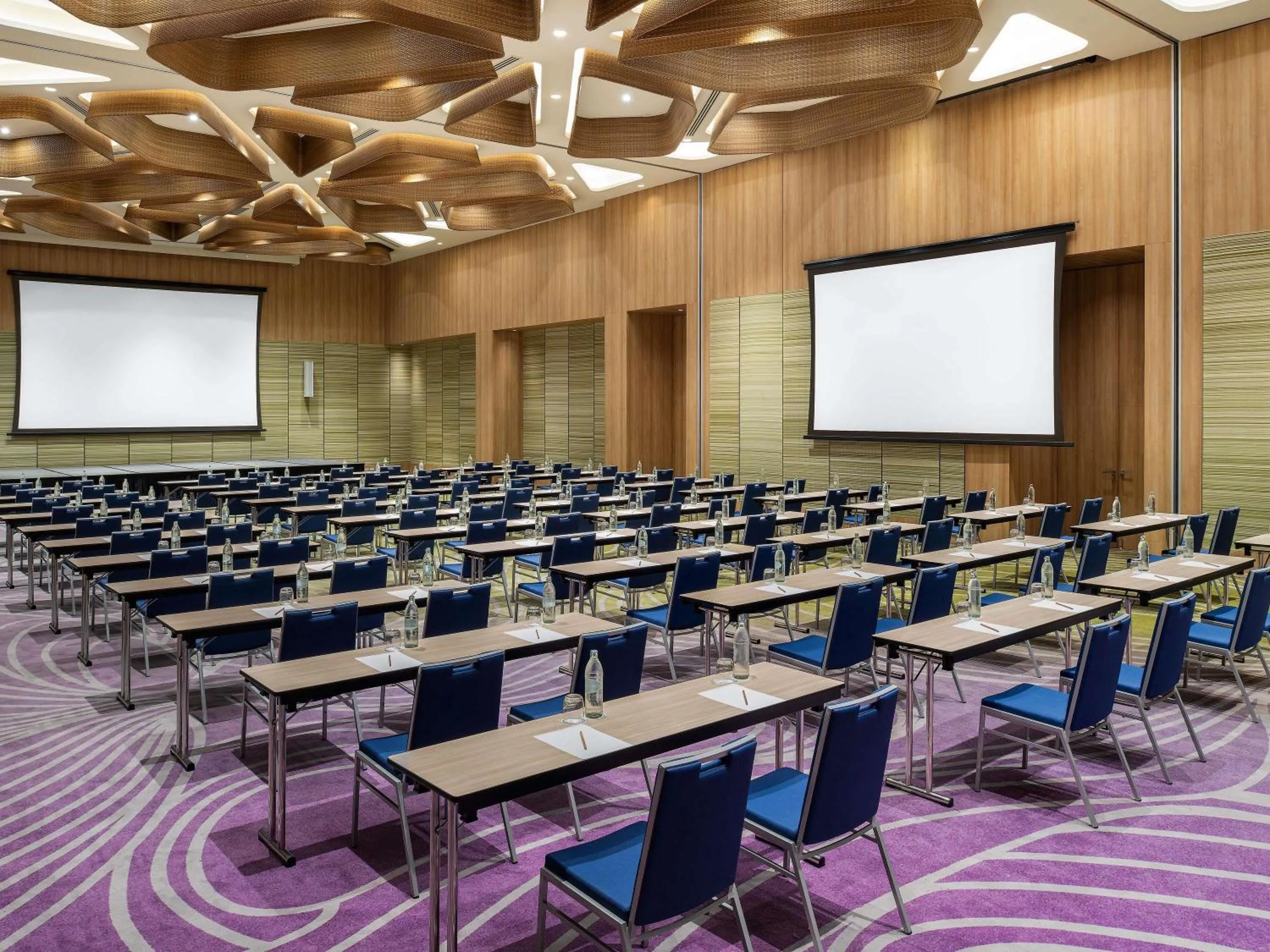 Meeting/conference room in Mercure Rayong Lomtalay Villas & Resort