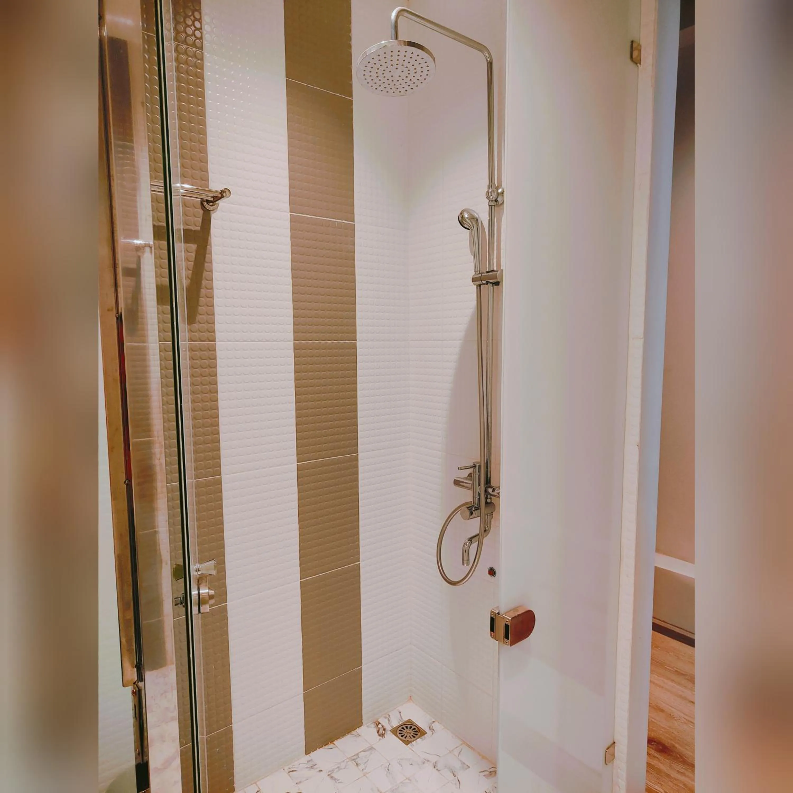 Shower in Icon Hotel Hatyai