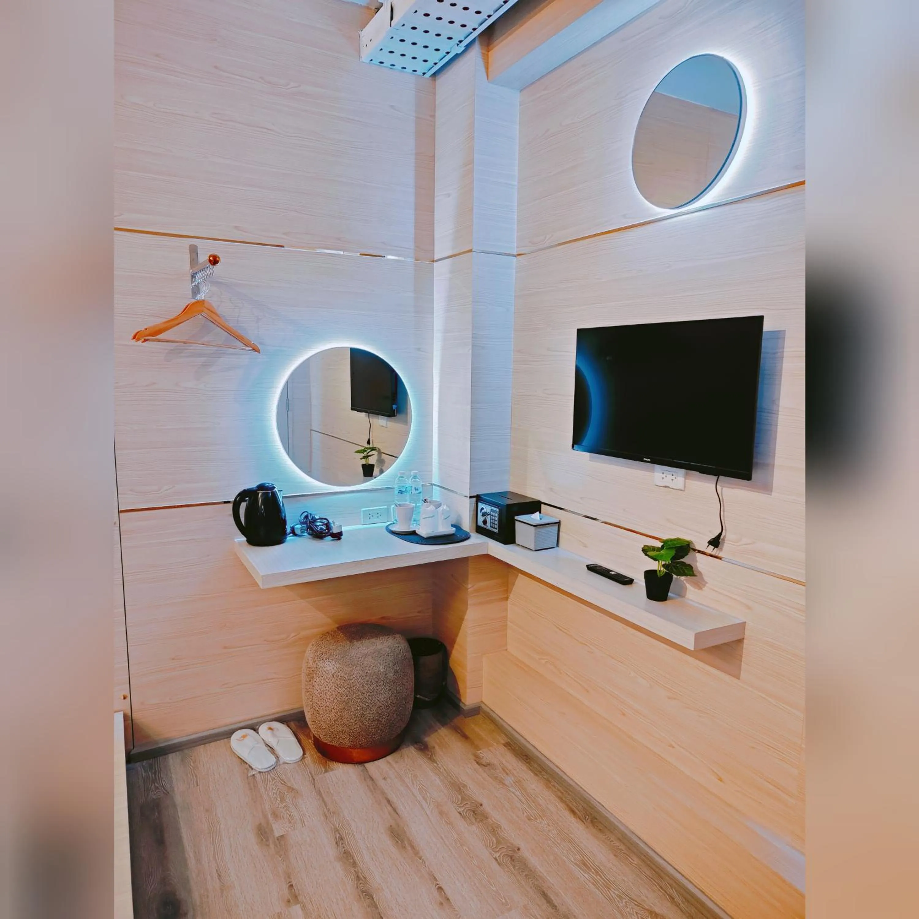 TV and multimedia in Icon Hotel Hatyai