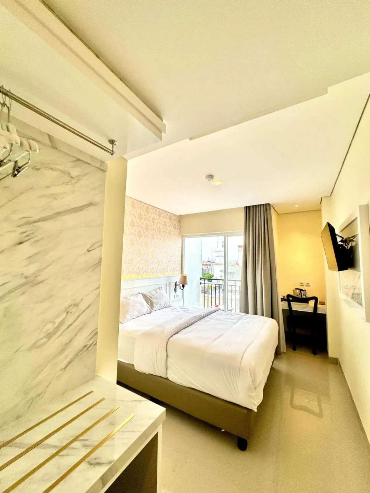 Bed in The Cube Hotel Malioboro, Azana Hotels Collection