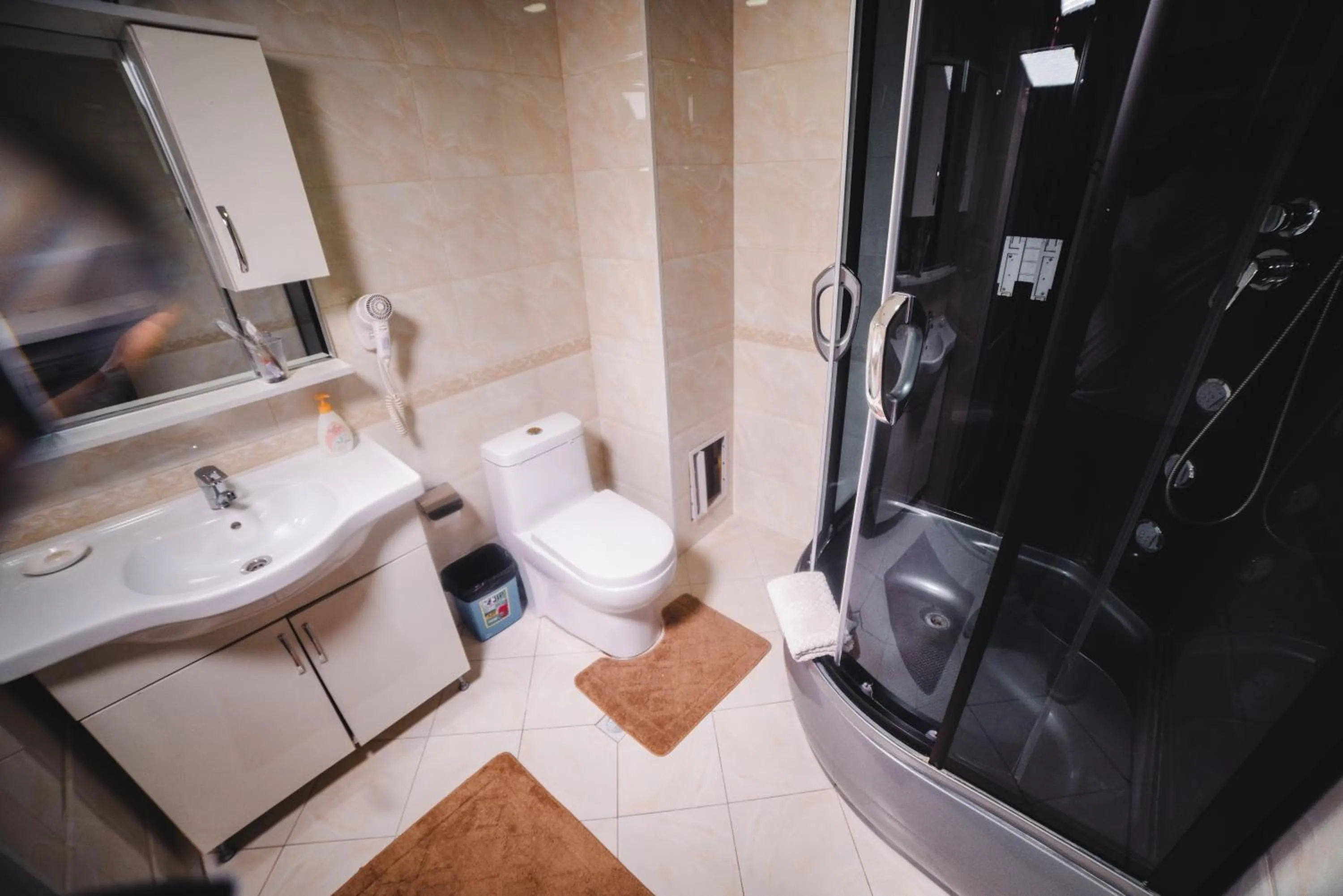 Shower in Sunrise Osh