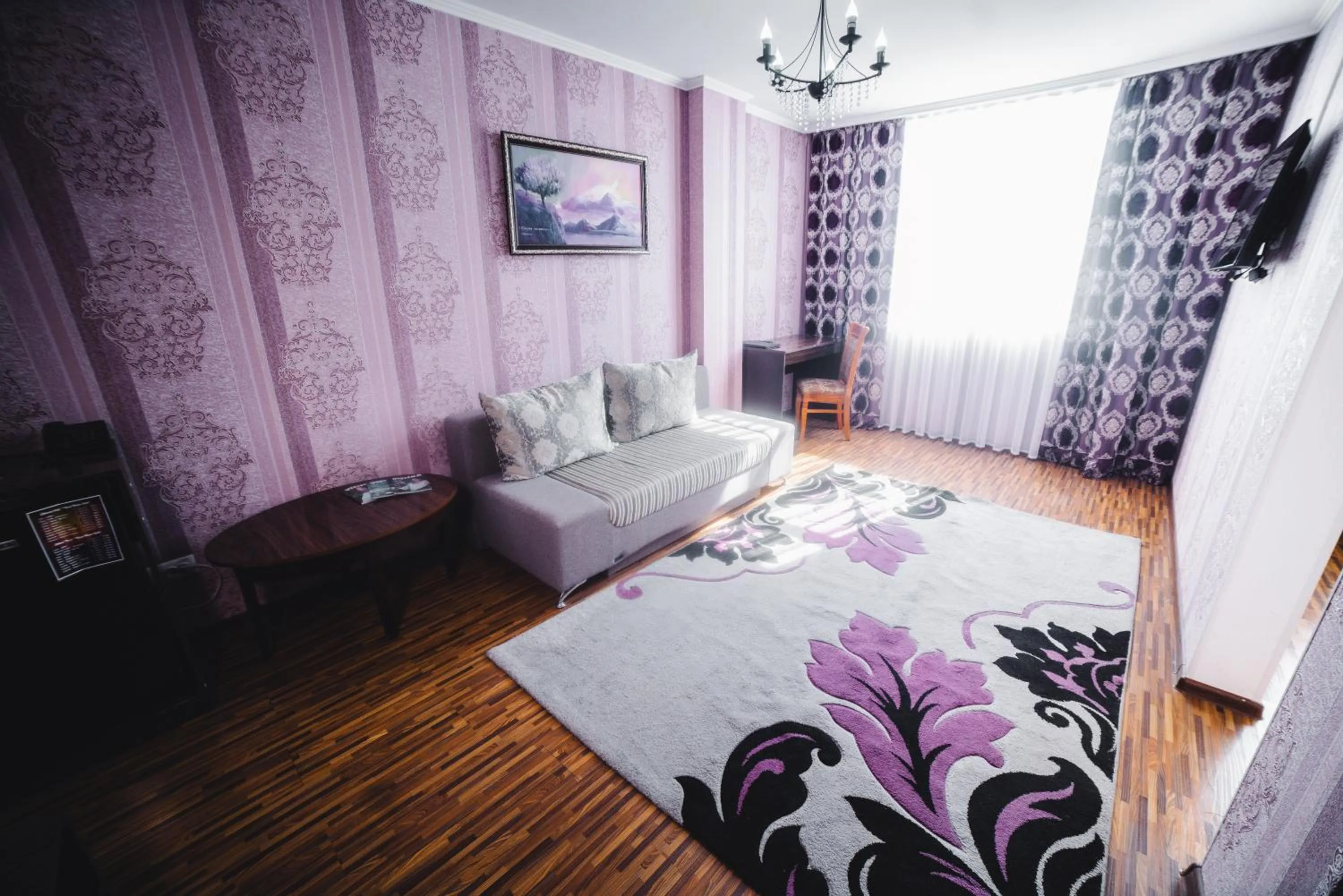 Living room, Bed in Sunrise Osh