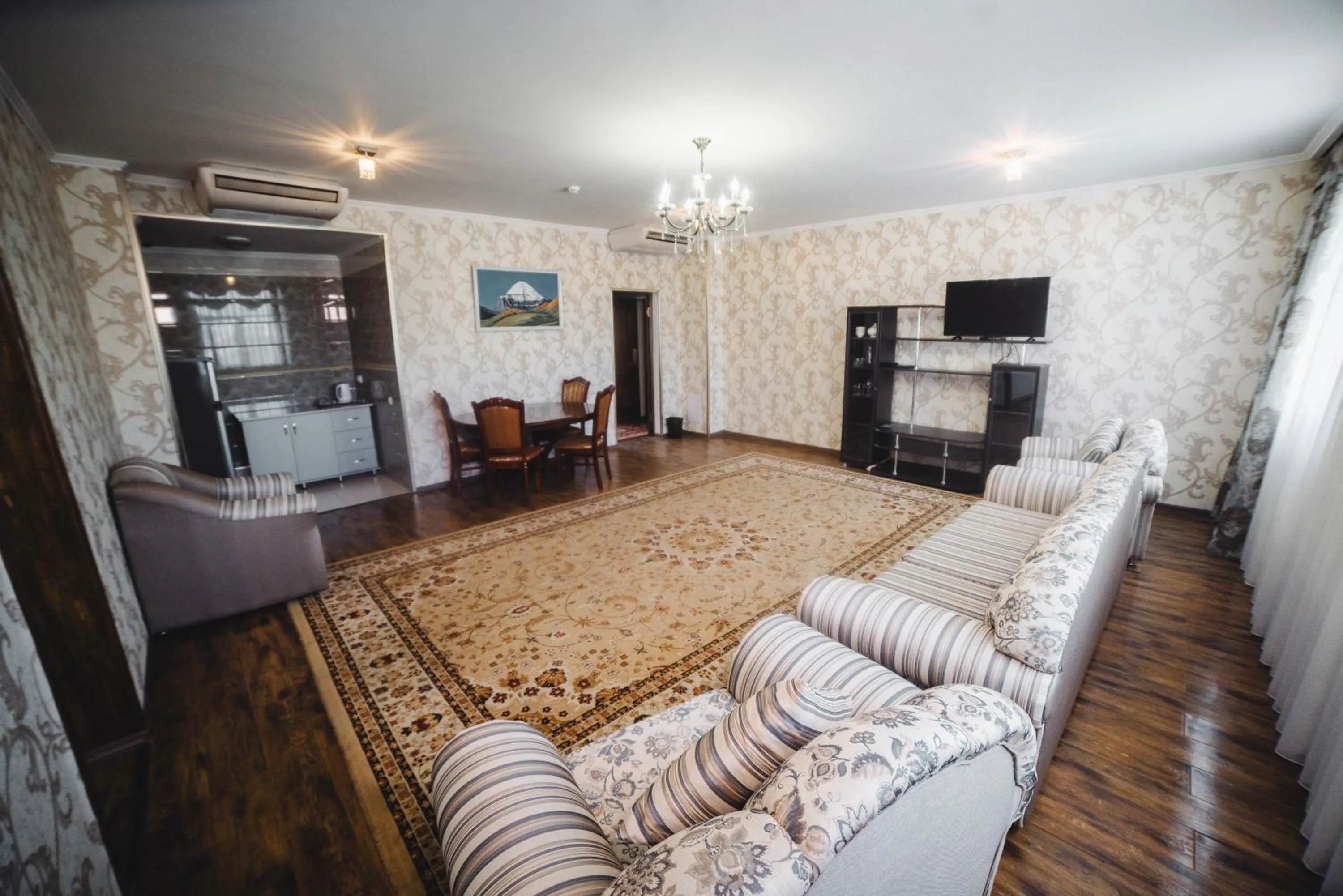 Living room, Bed in Sunrise Osh