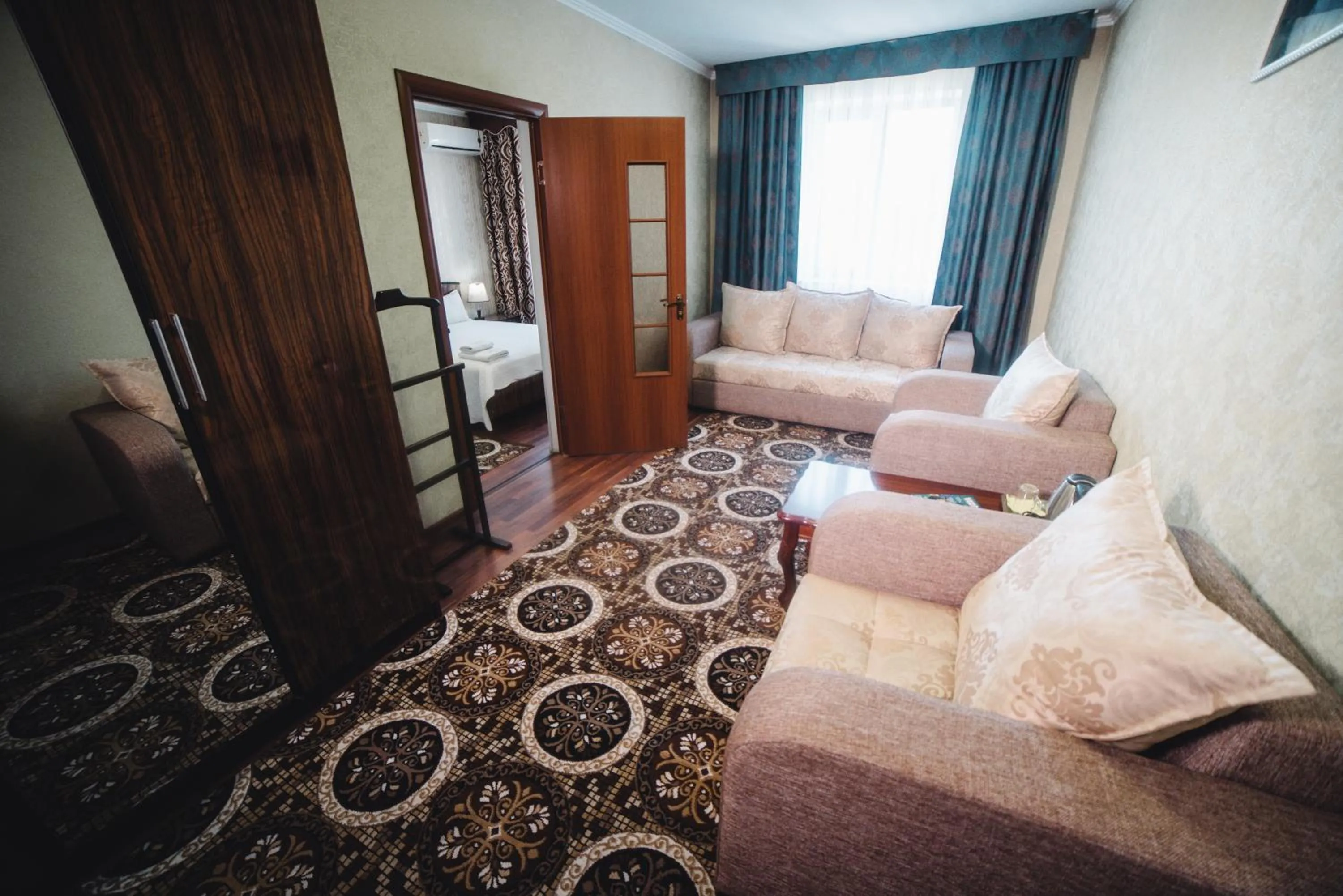 Living room, Bed in Sunrise Osh