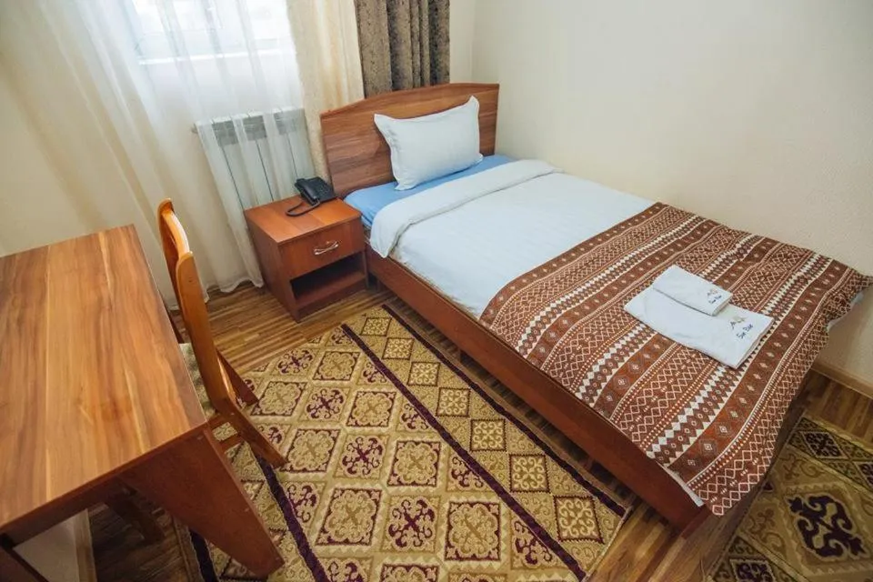 Photo of the whole room, Bed in Sunrise Osh