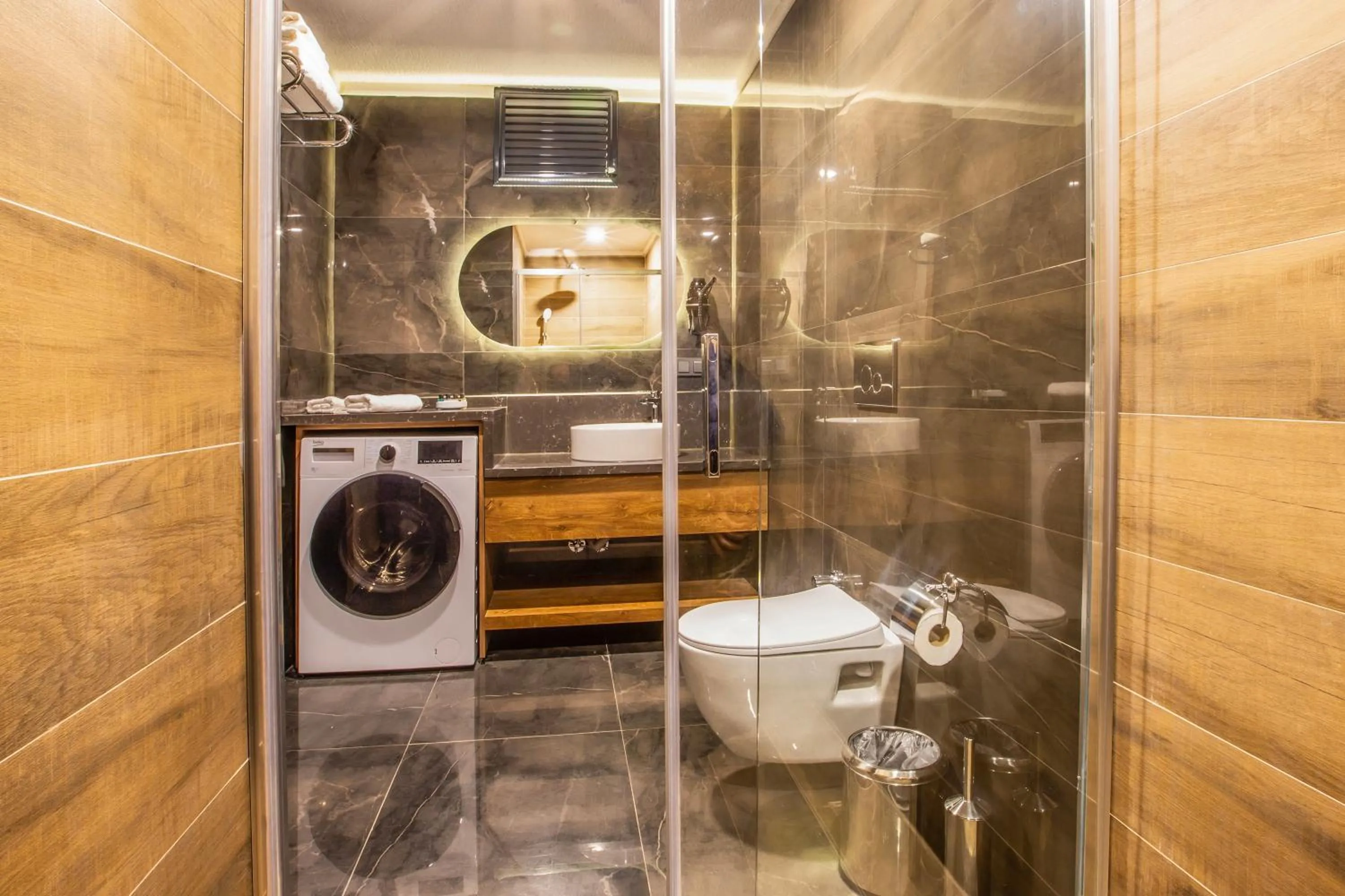 Shower in NEHİR OTEL