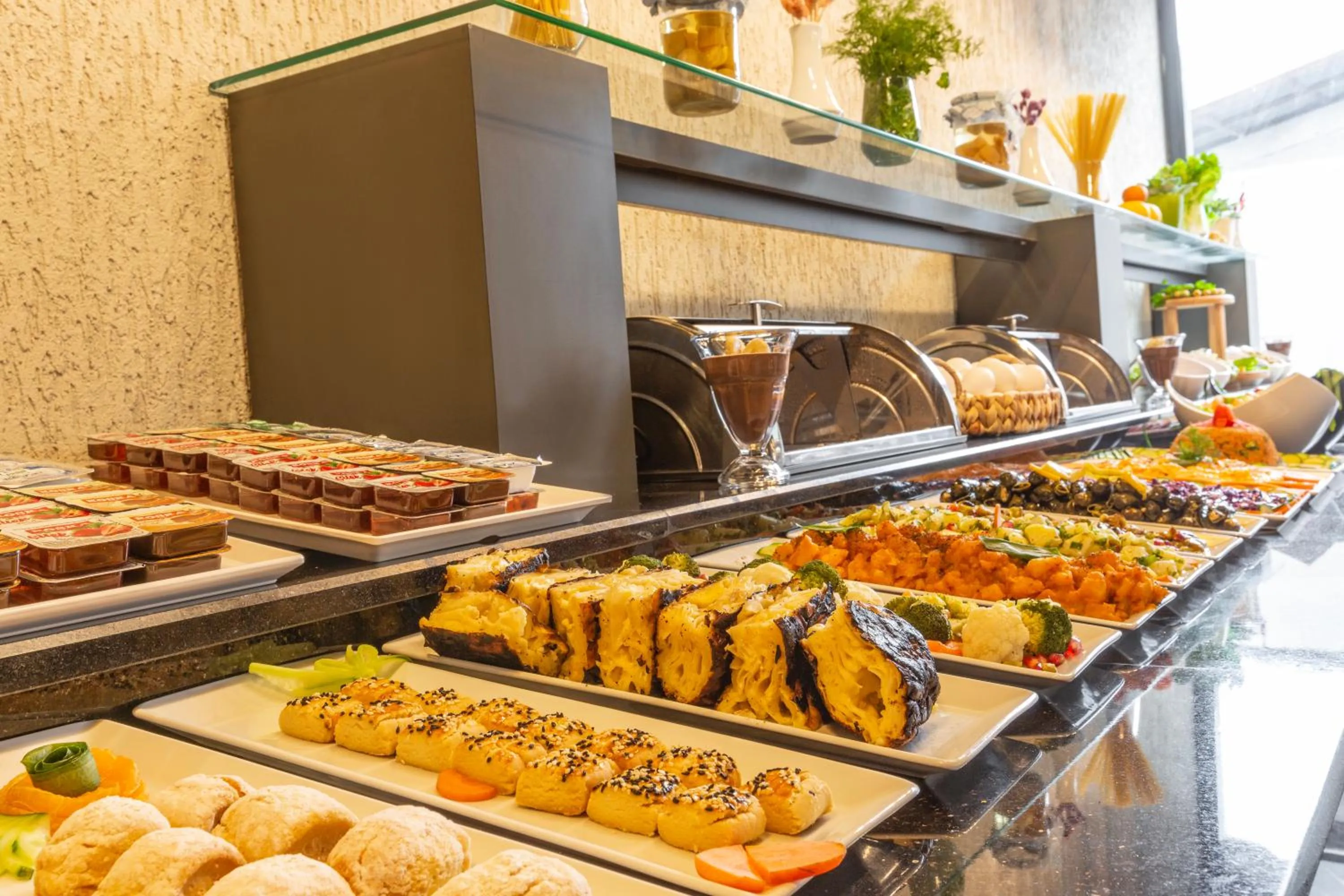 Breakfast in NEHİR OTEL