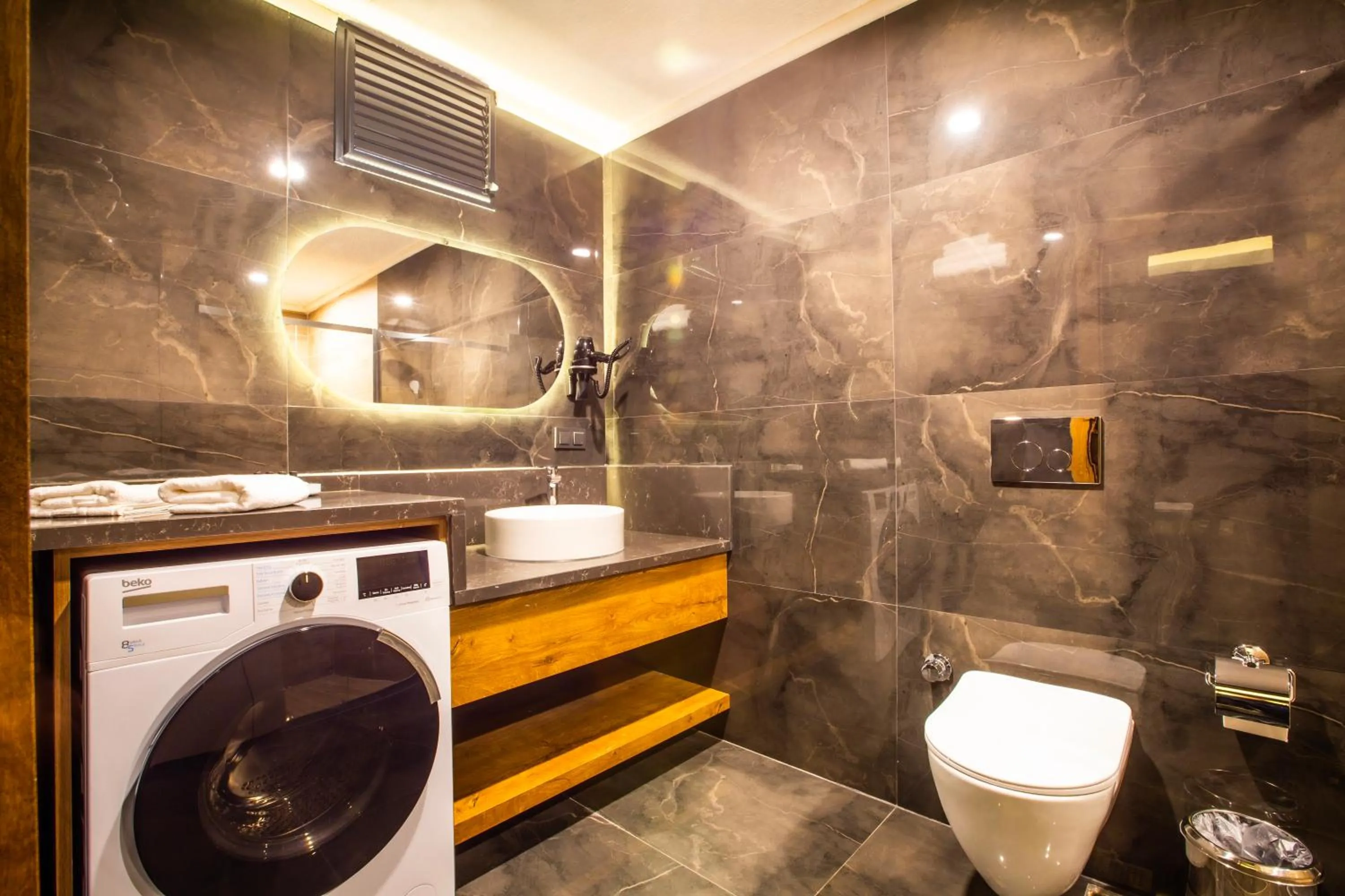 Shower in NEHİR OTEL