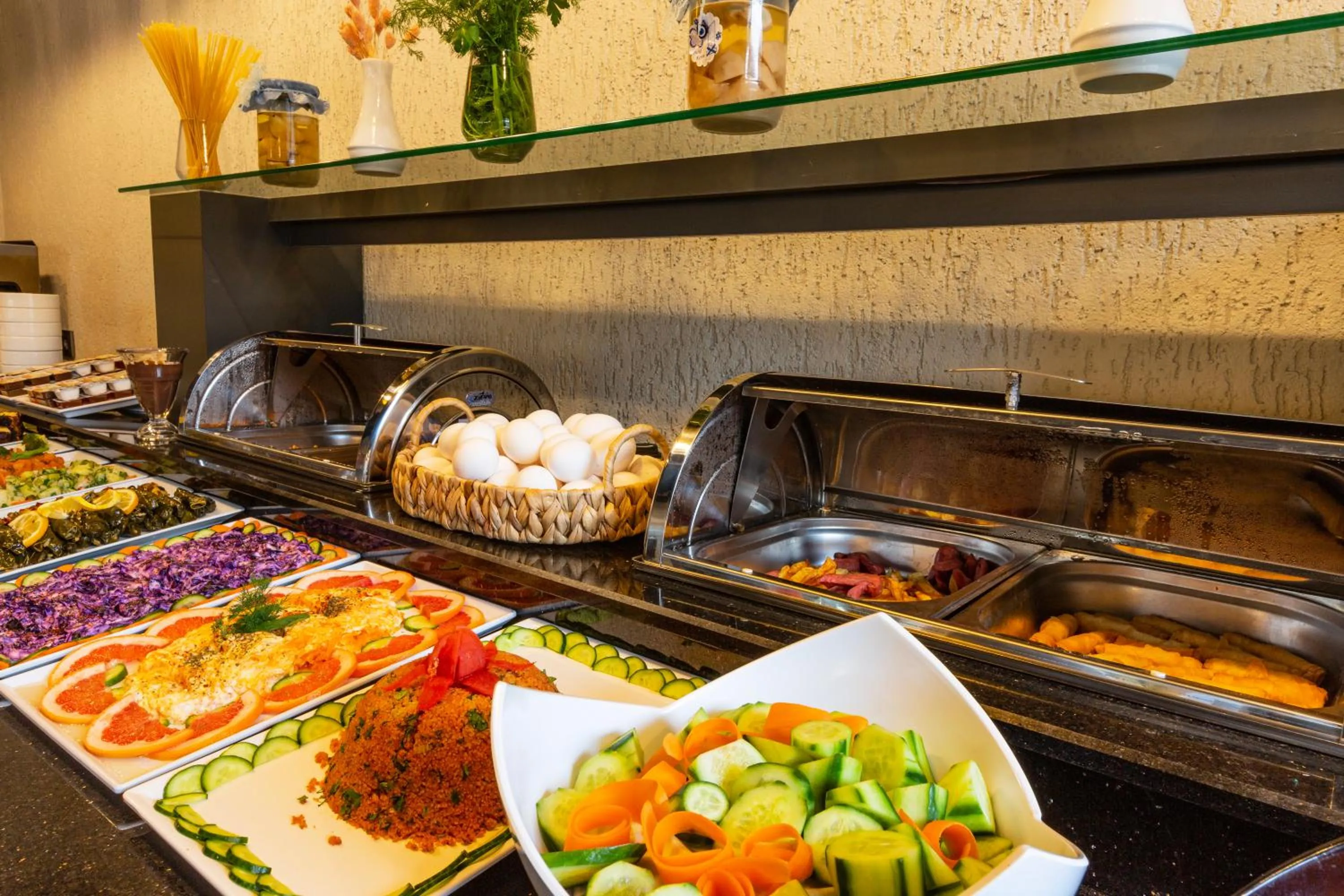 Restaurant/places to eat in NEHİR OTEL