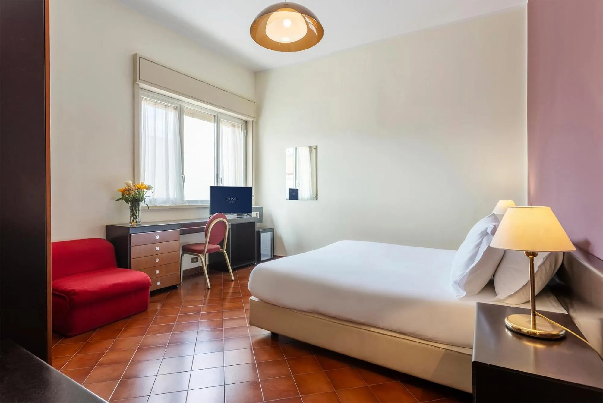 Photo of the whole room, Bed in Crisol Europa