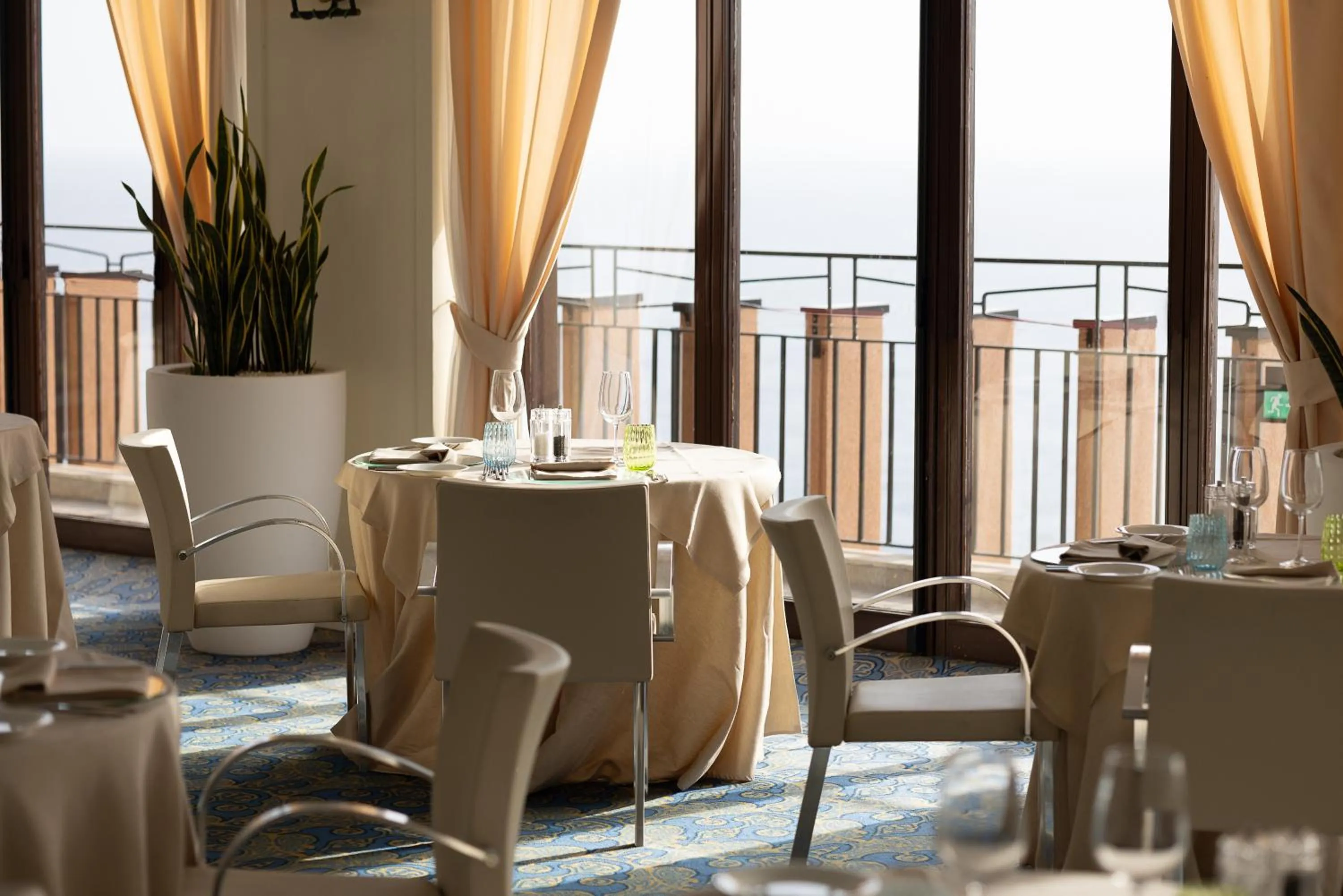 Restaurant/places to eat in UNA Hotels Capotaormina