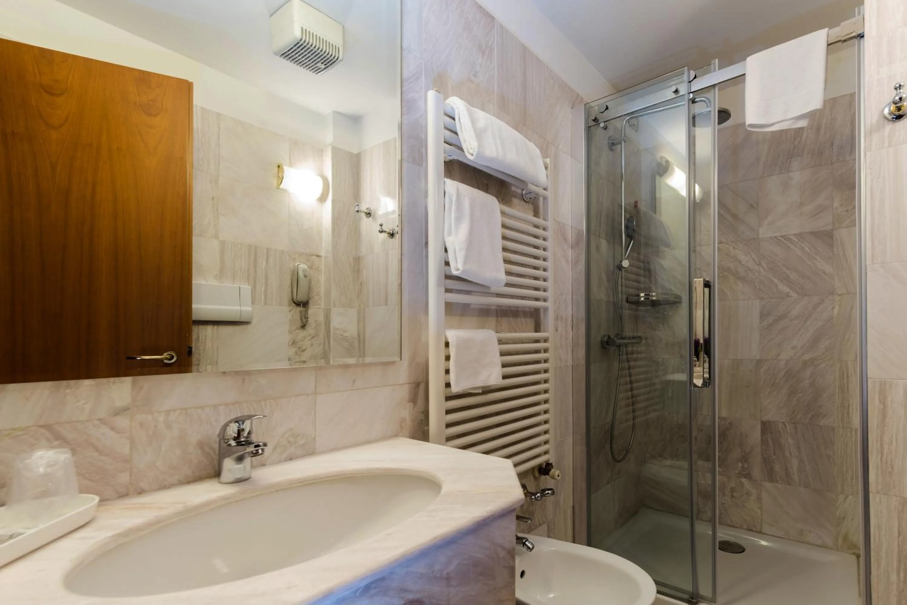 Bathroom in Hotel Mythos