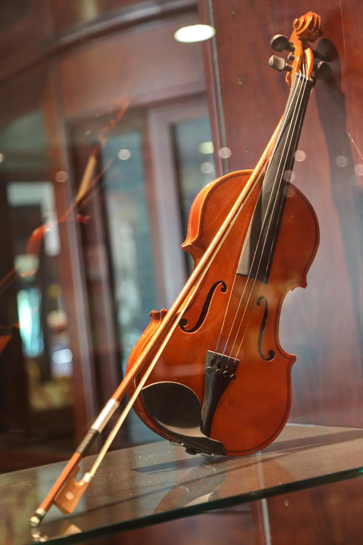 Communal lounge/ TV room in Hotel Mythos