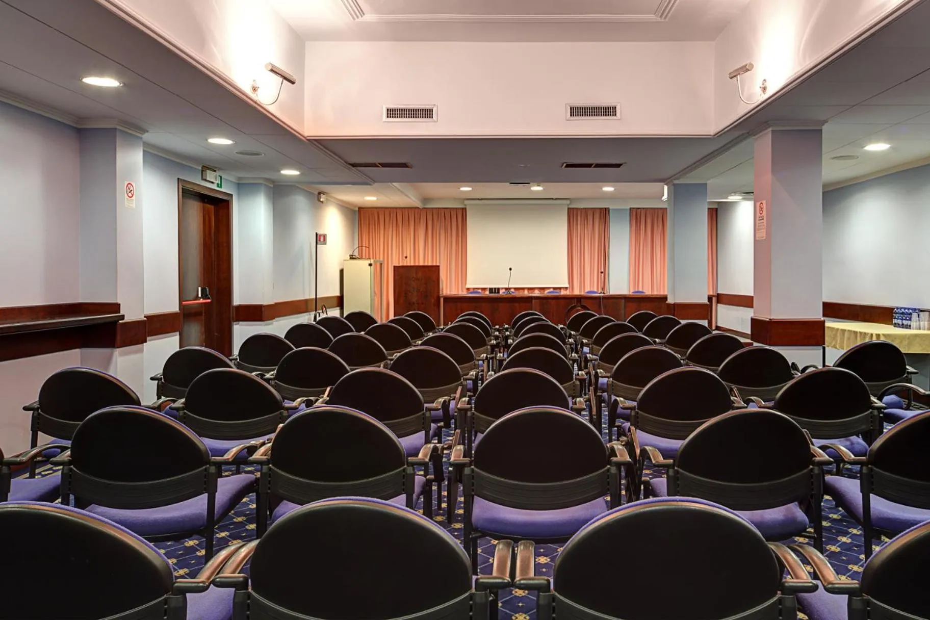 Business facilities in Hotel Mythos