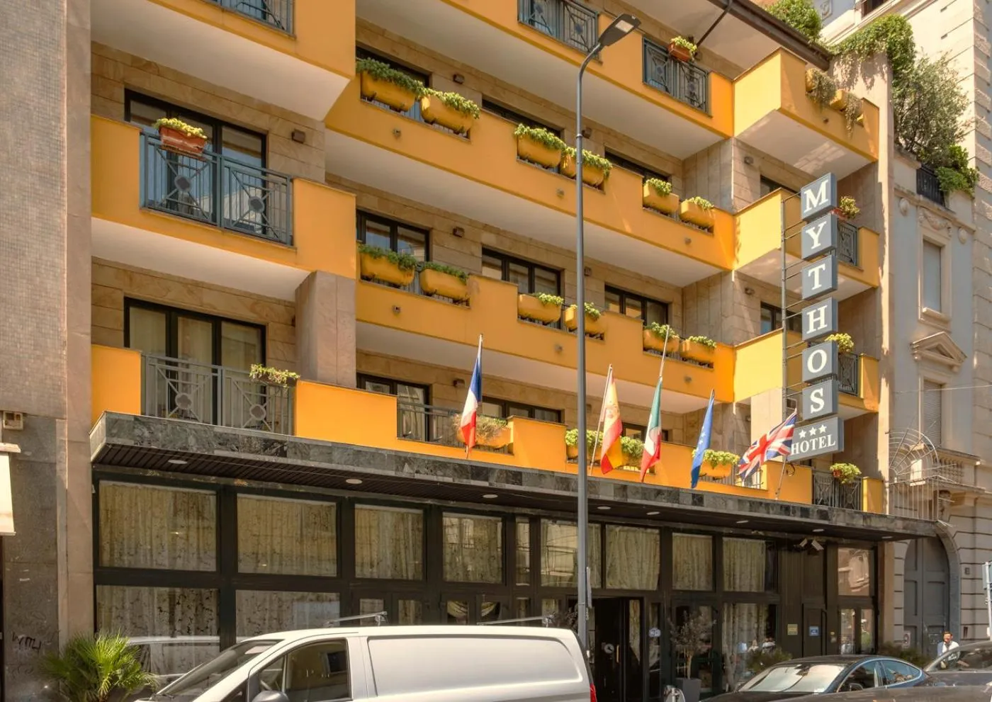 Facade/entrance in Hotel Mythos