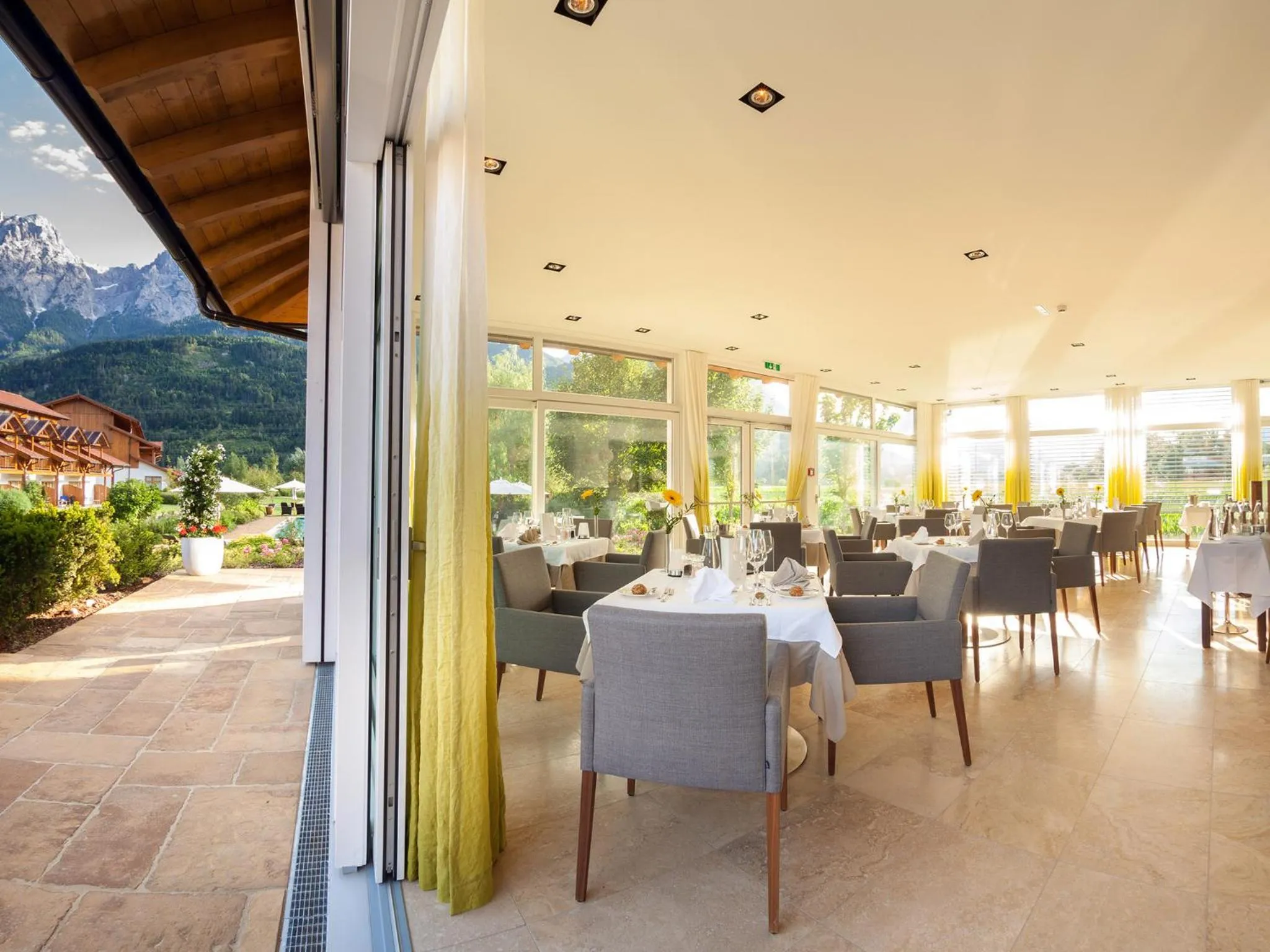 Restaurant/places to eat in Dolomitengolf Hotel & Spa