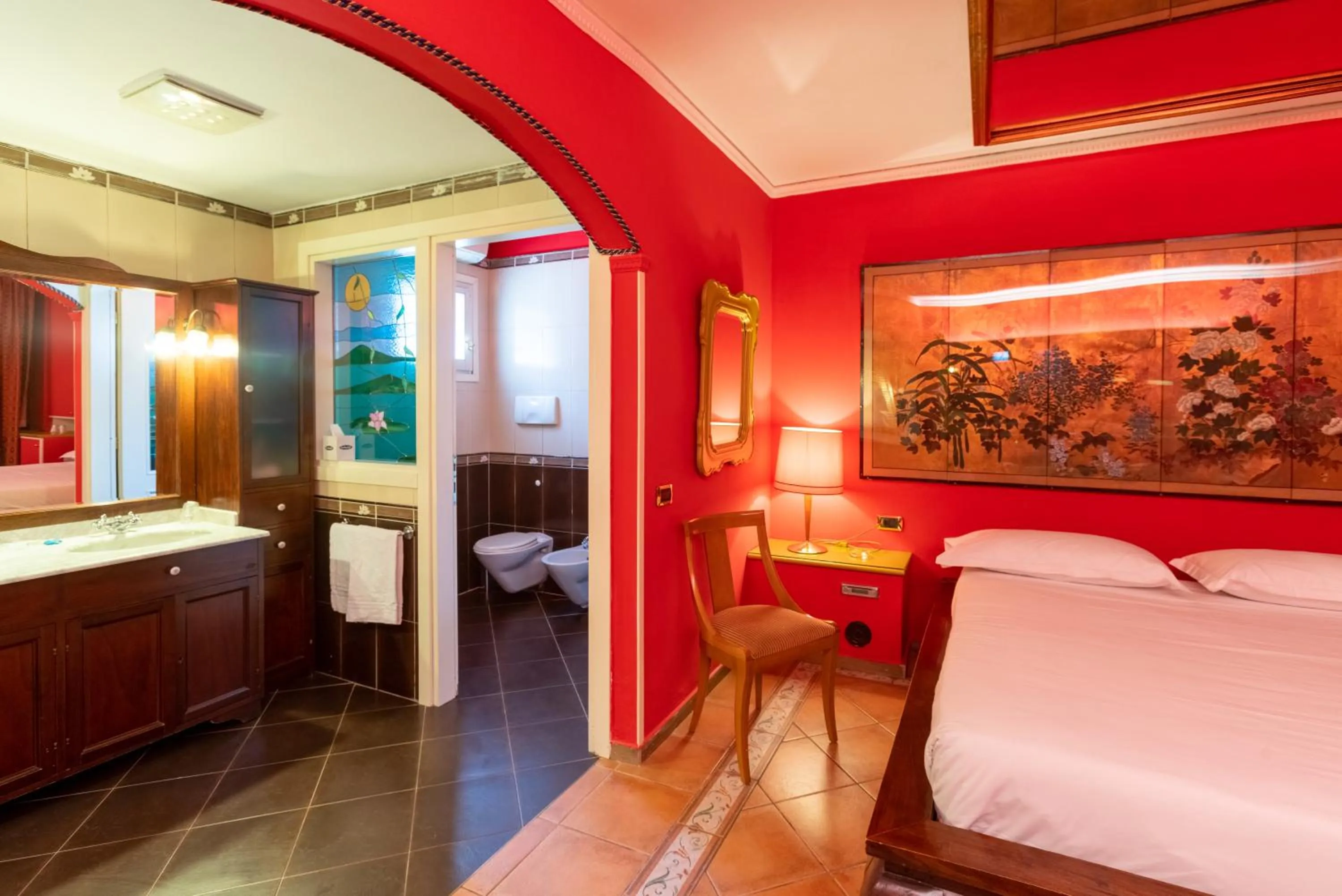 Toilet, Bed in Motel Hotel Charlie