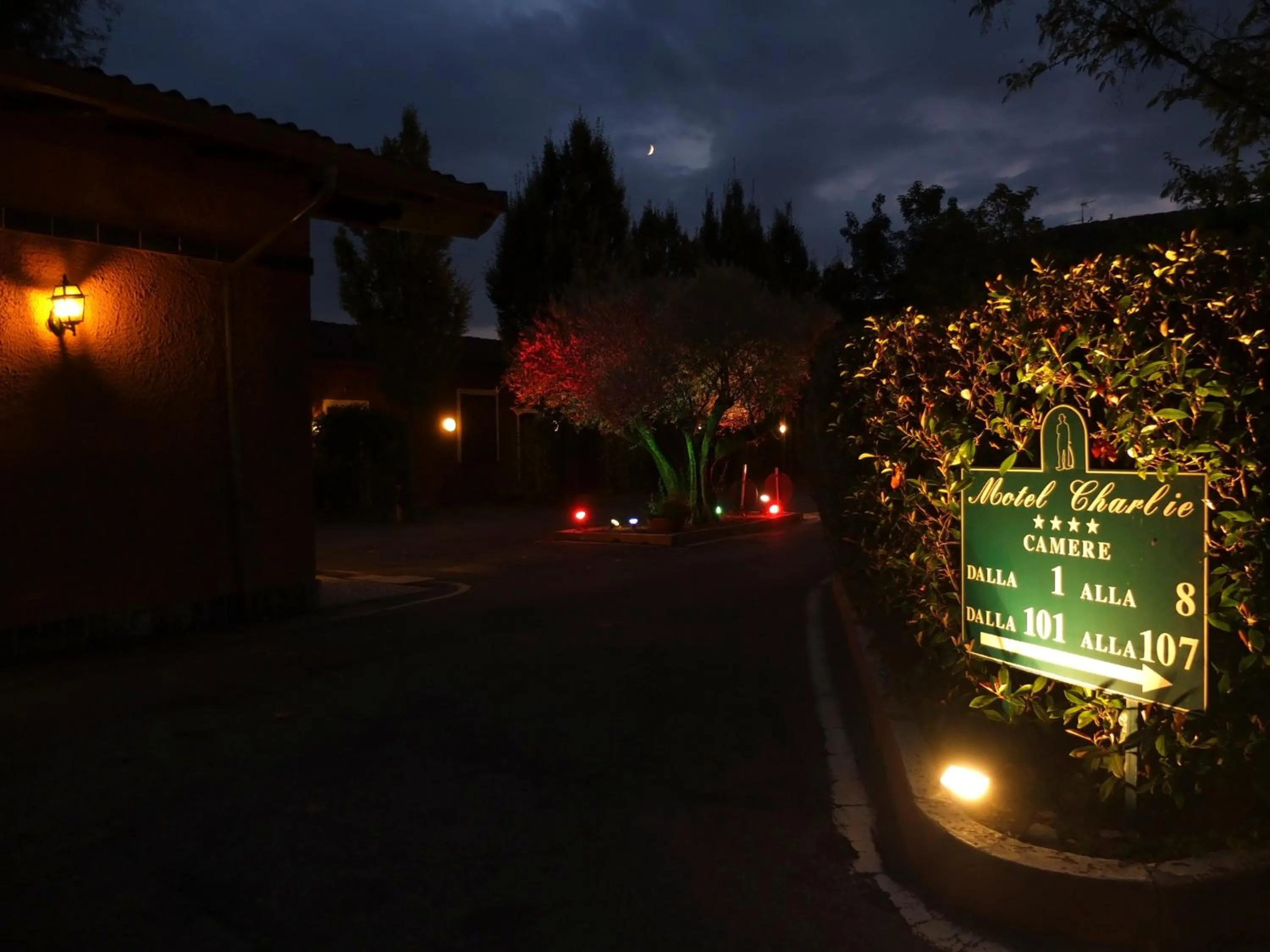 Garden in Motel Hotel Charlie