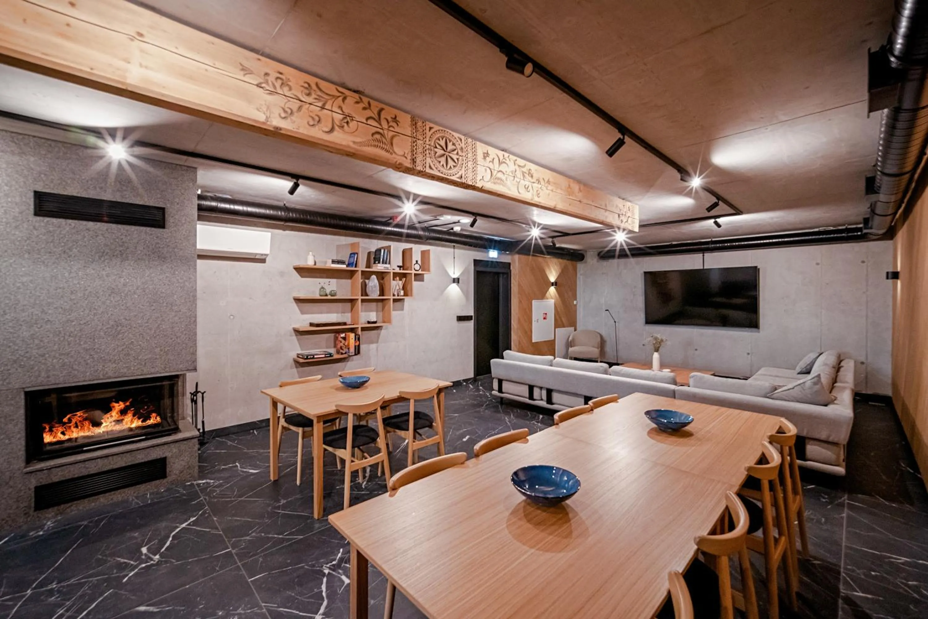 Communal lounge/ TV room in Lipowy Dwór