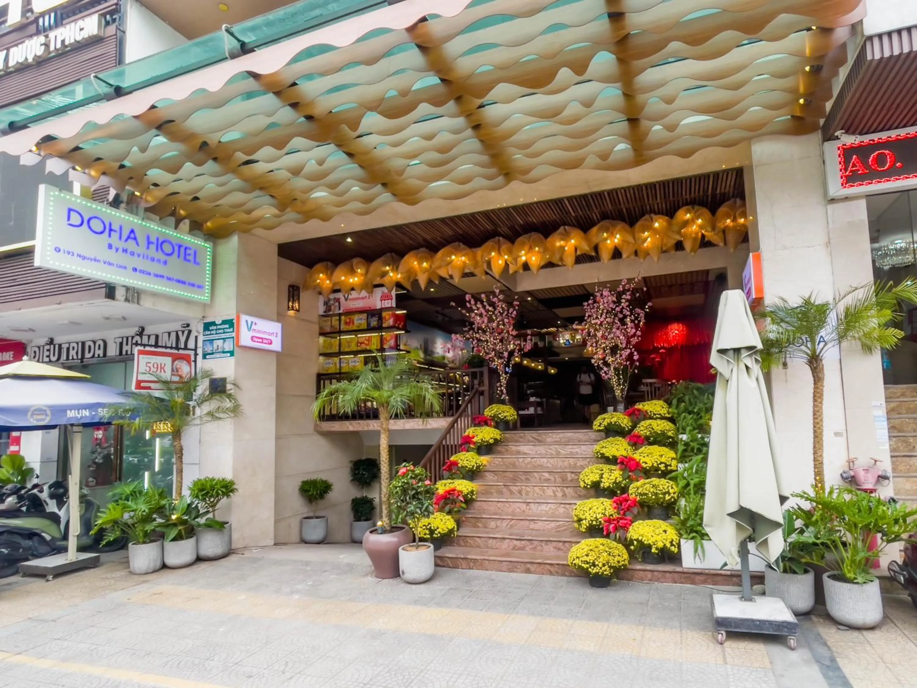 Facade/entrance in Doha Central Bliss Danang Hotel by Haviland