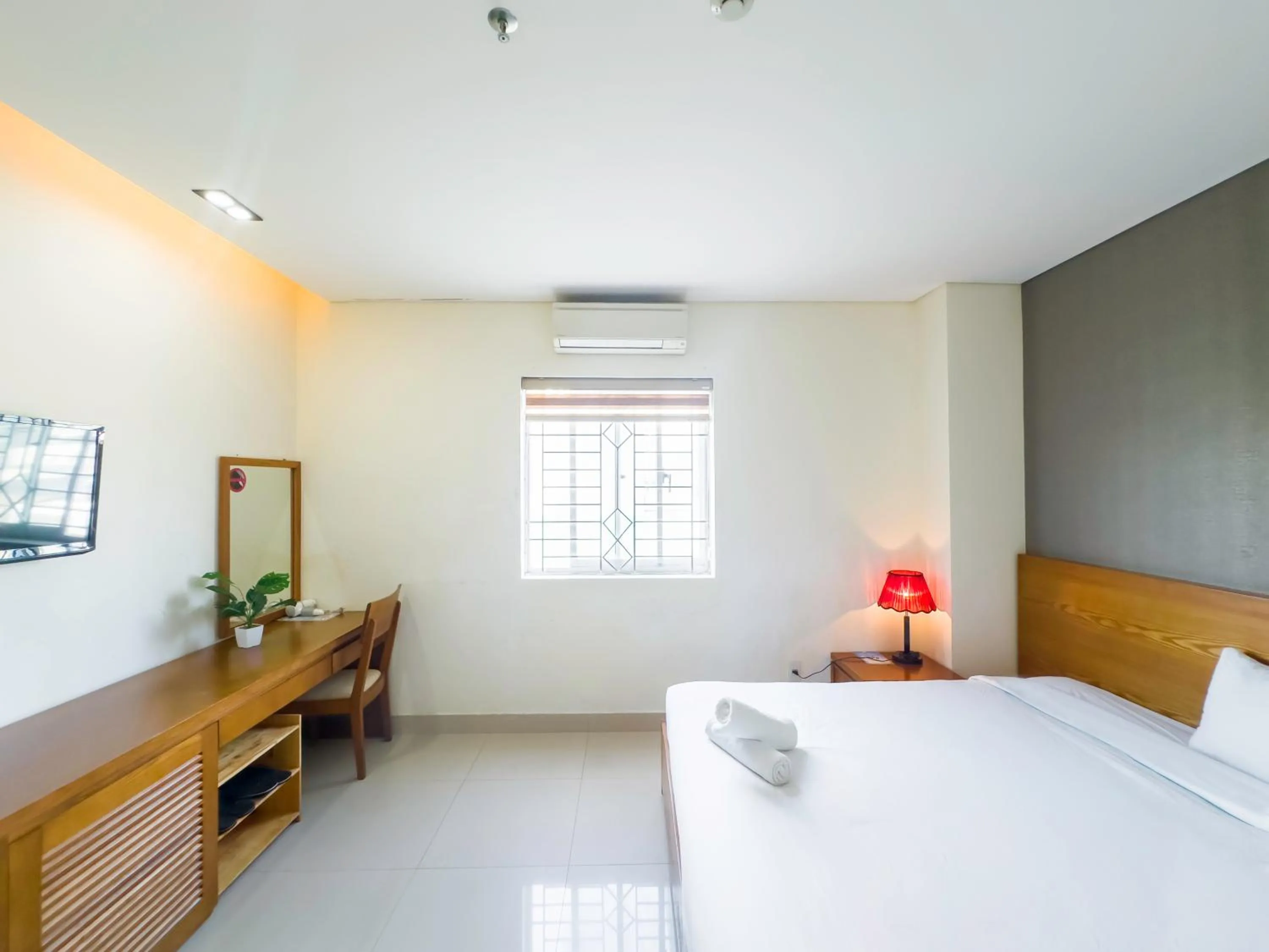 Photo of the whole room, Bed in Doha Central Bliss Danang Hotel by Haviland