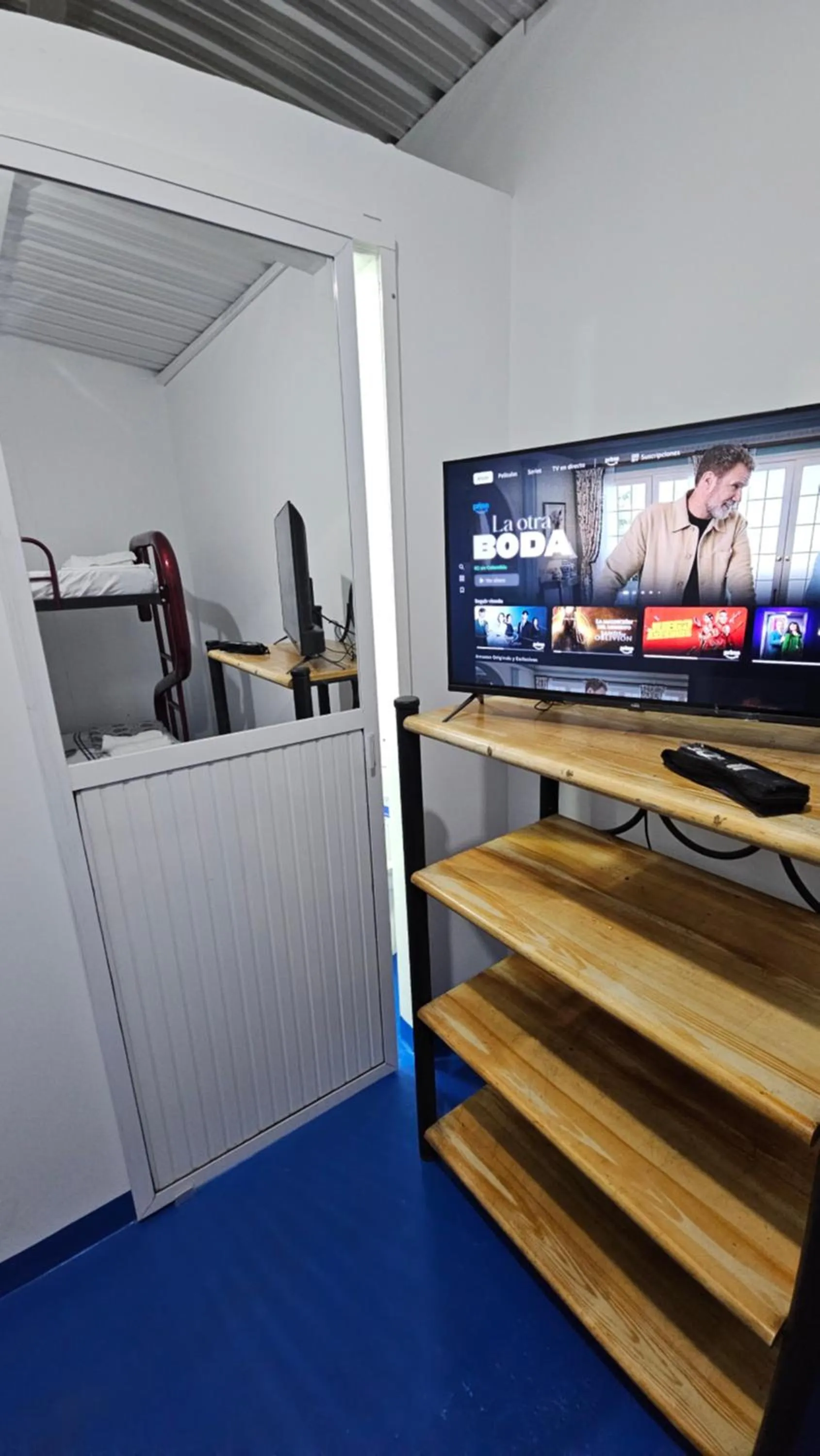 Communal lounge/ TV room in Mom's house Colombia