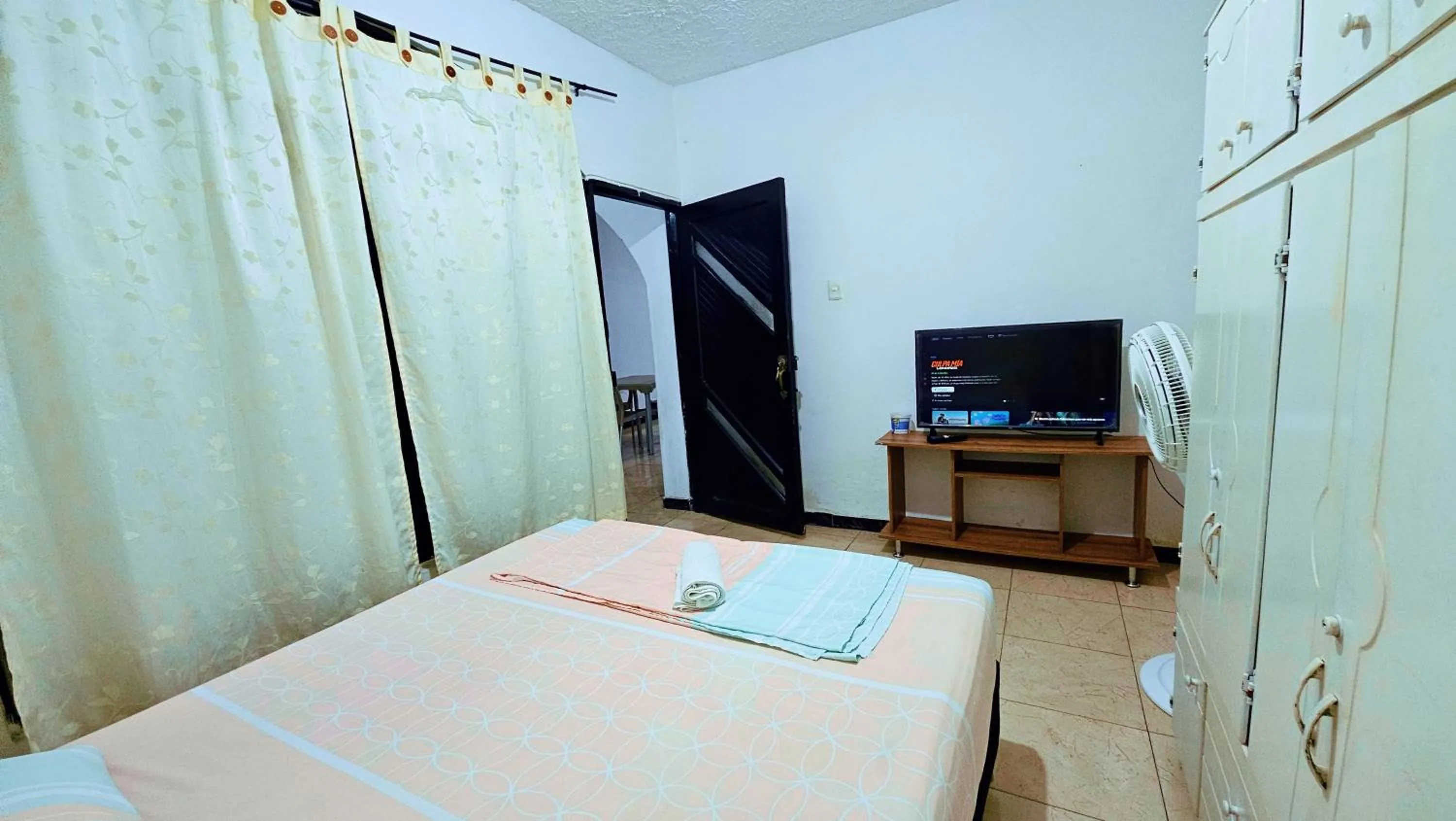 Communal lounge/ TV room in Mom's house Colombia