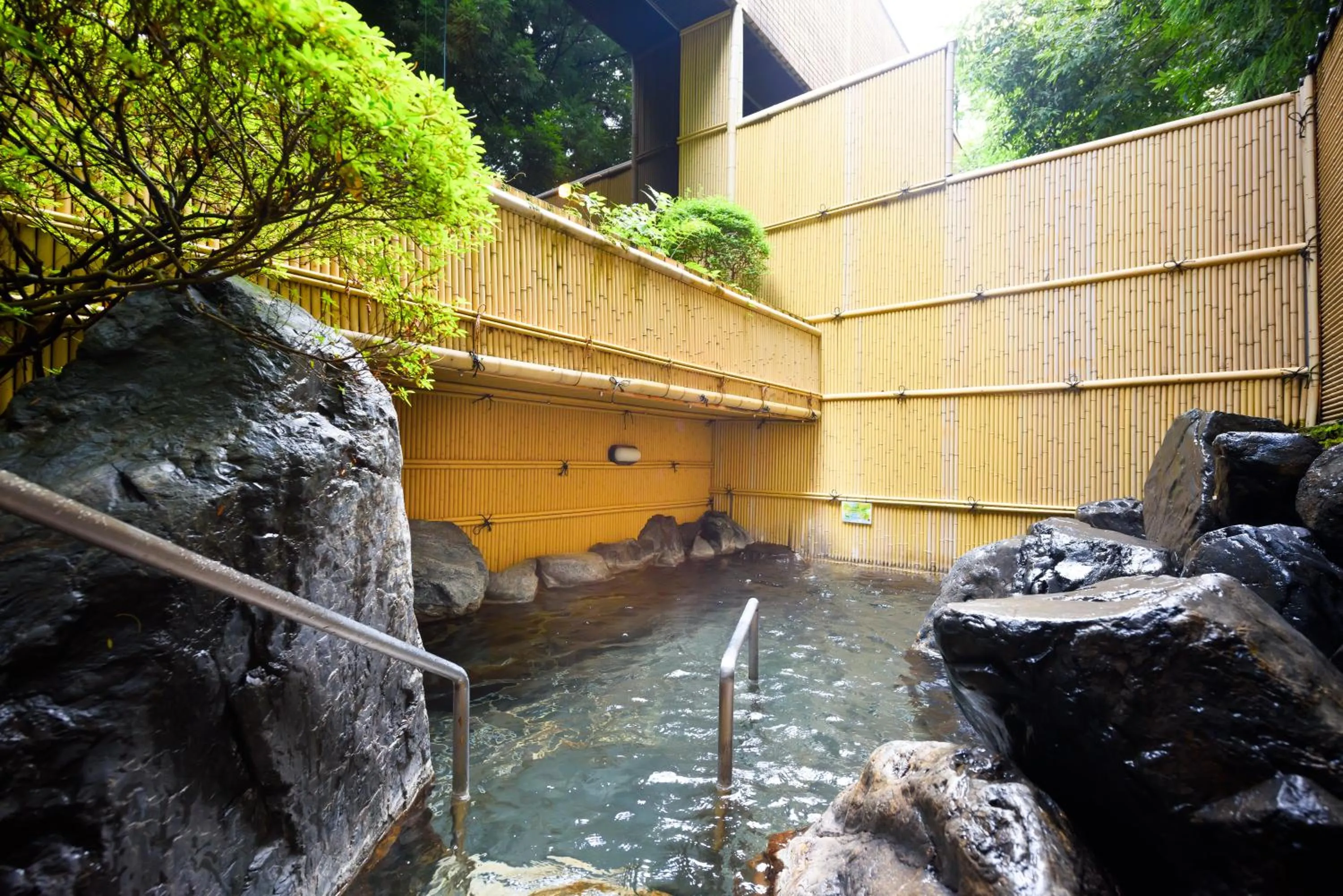 Open Air Bath in Grandvrio Hotel Unazukionsen