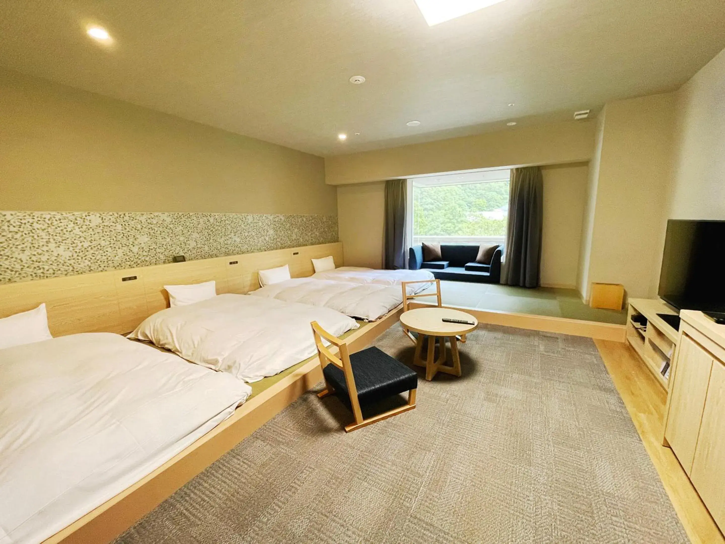 Modern Japanese Style room with 4 Futons (45 square yard) in Grandvrio Hotel Unazukionsen Modern Japanese Style room with 4 Futons (45 square yard) in Grandvrio Hotel Unazukionsen