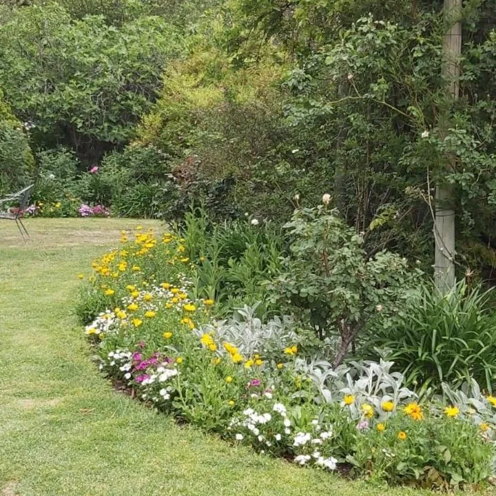 Garden view in Green Lantern Inn