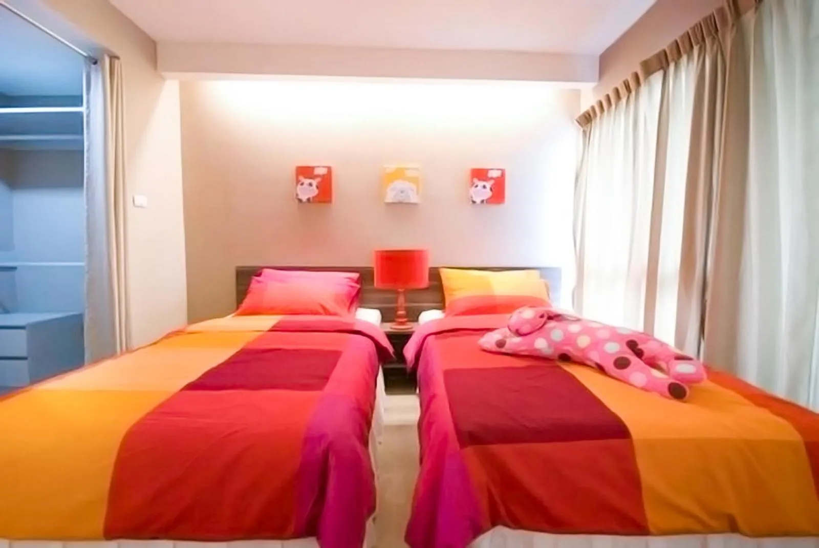 Photo of the whole room, Bed in Jpark Residences at Thammasat Rangsit