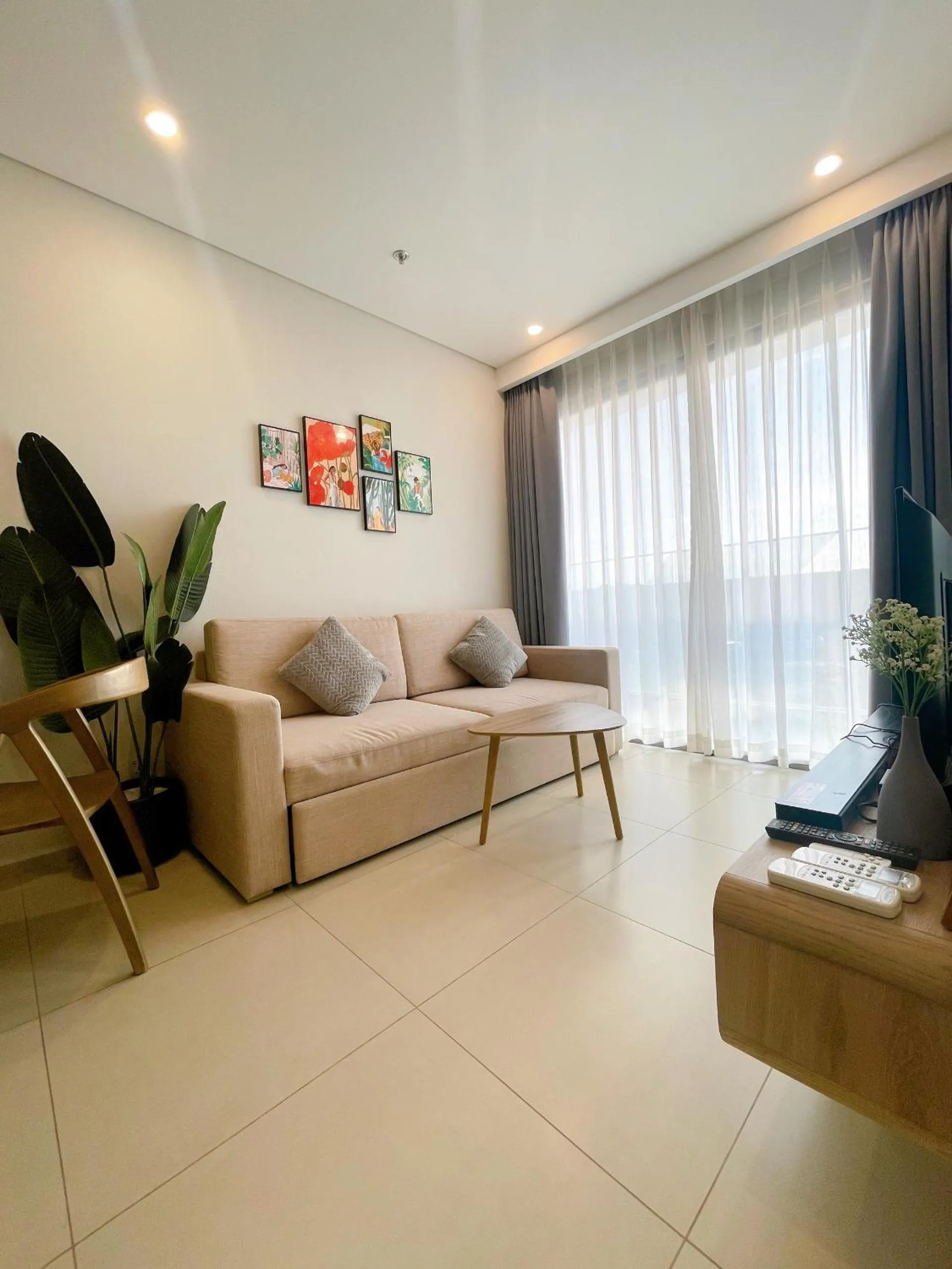 TV and multimedia in The Sóng - Miam Vungtau Condotel