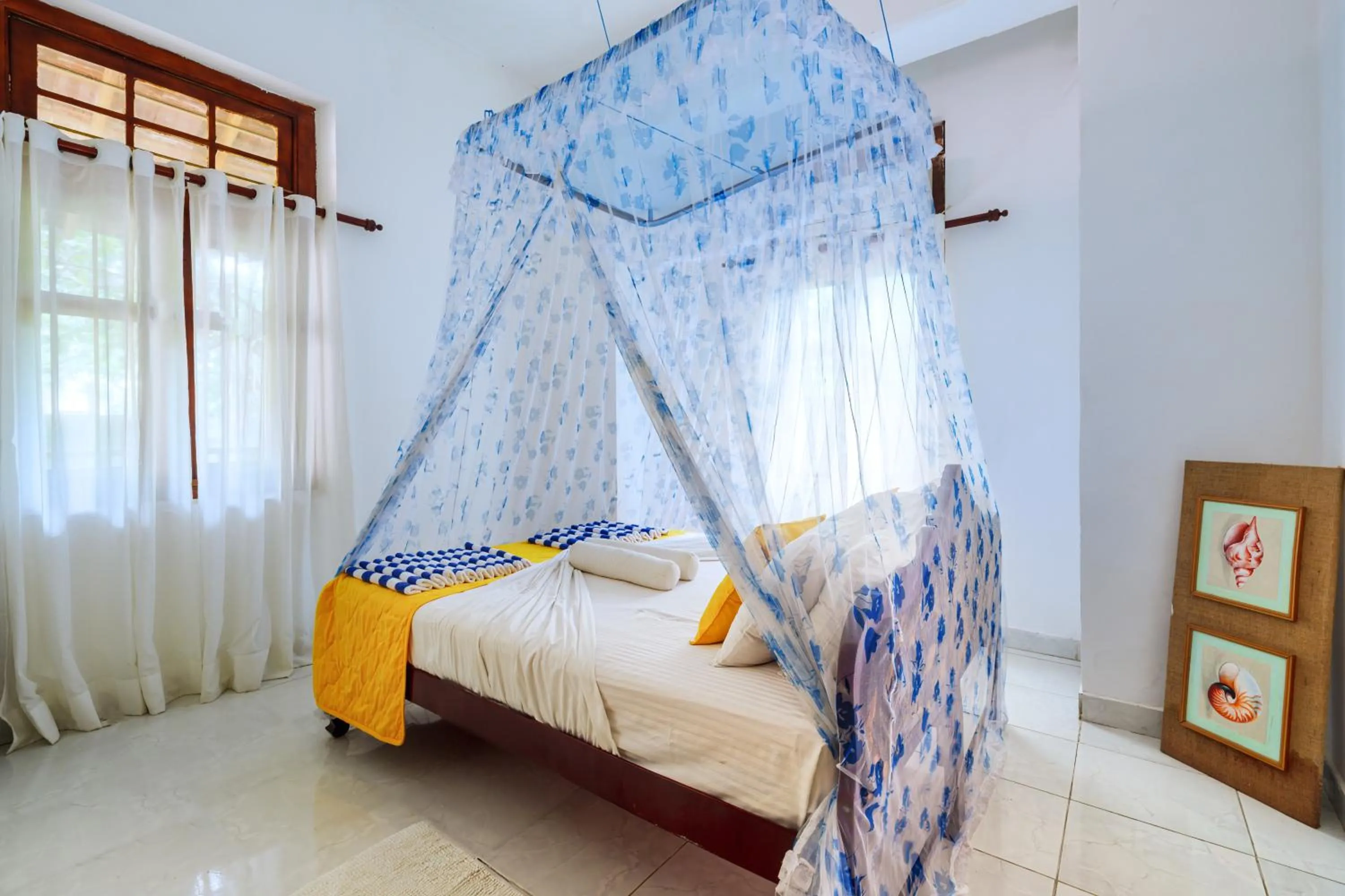 Bed in Villa 80