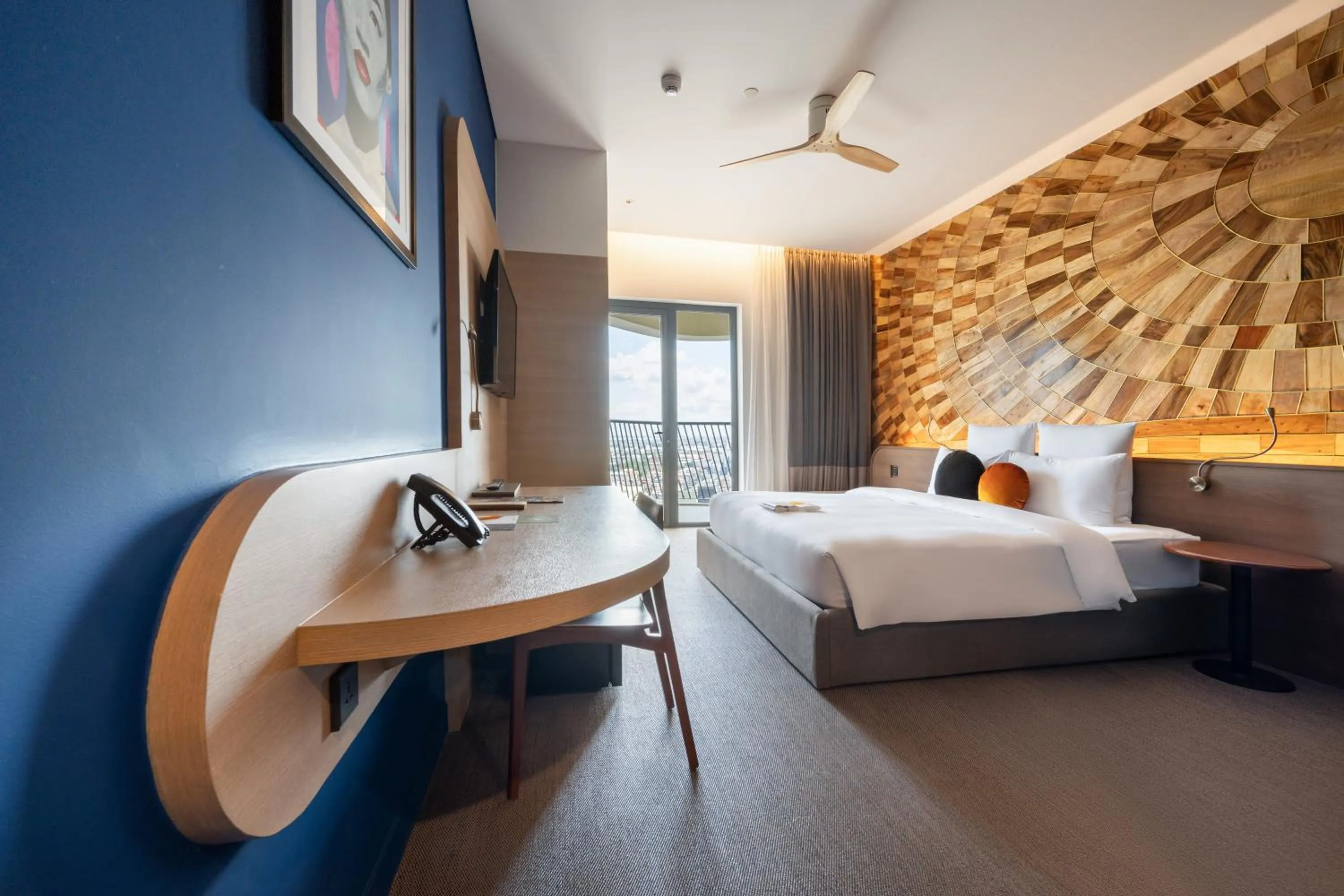 Bedroom, Bed in SUN & MOON, Riverside Hotel