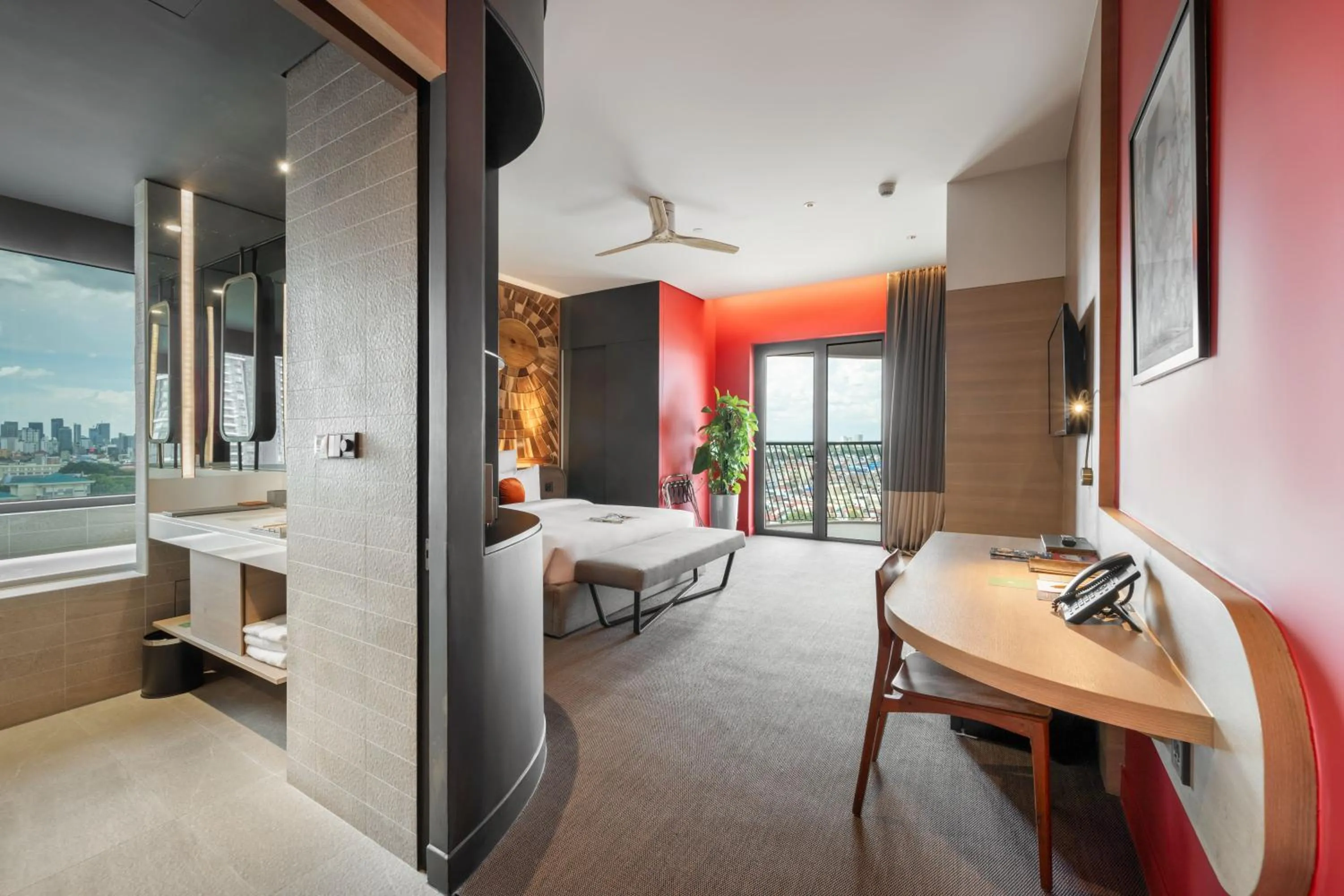 Balcony/Terrace, Bed in SUN & MOON, Riverside Hotel