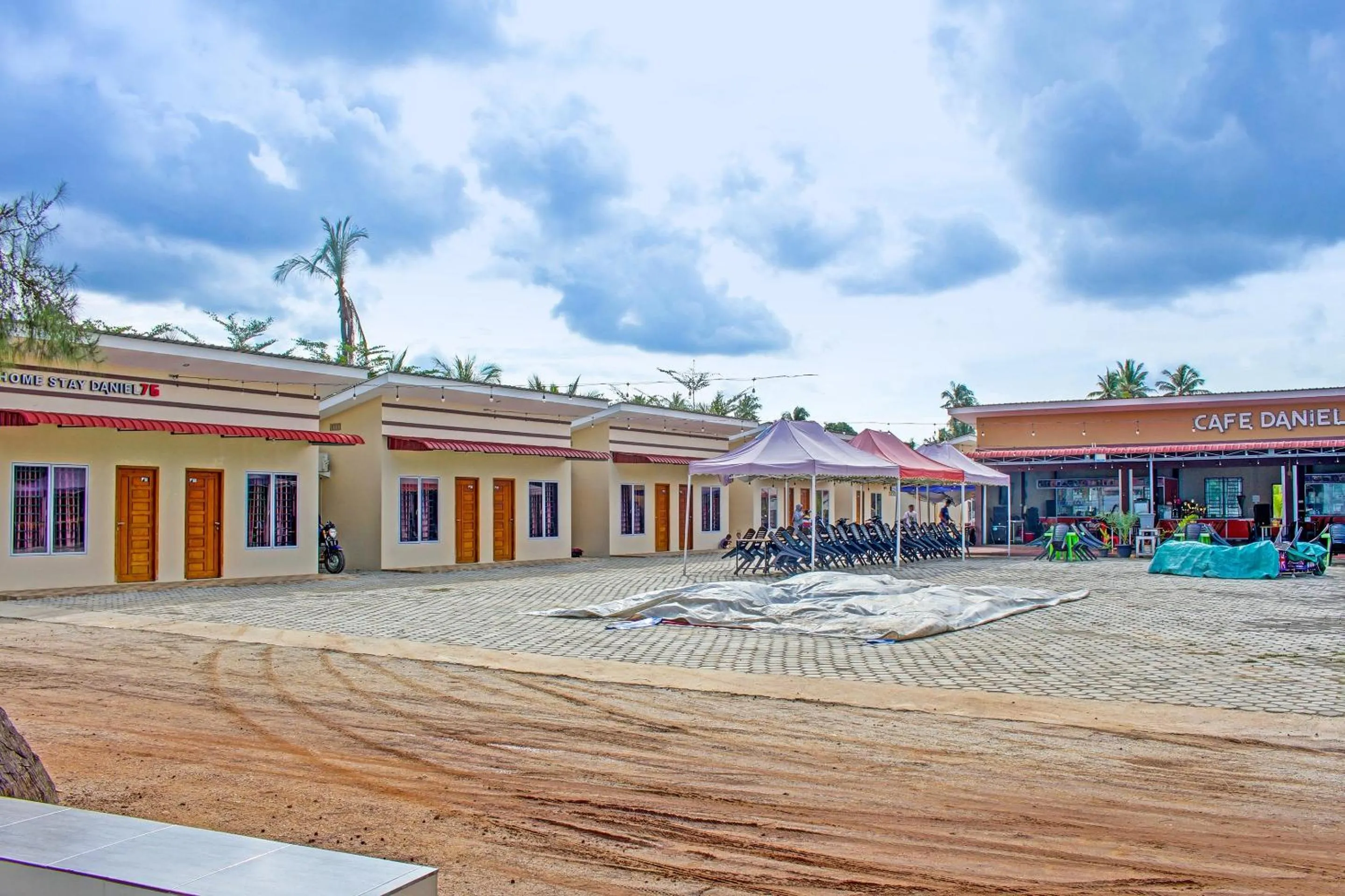 Facade/entrance in Hotel O Homestay Daniel 76NearTaman Hijau Karimun
